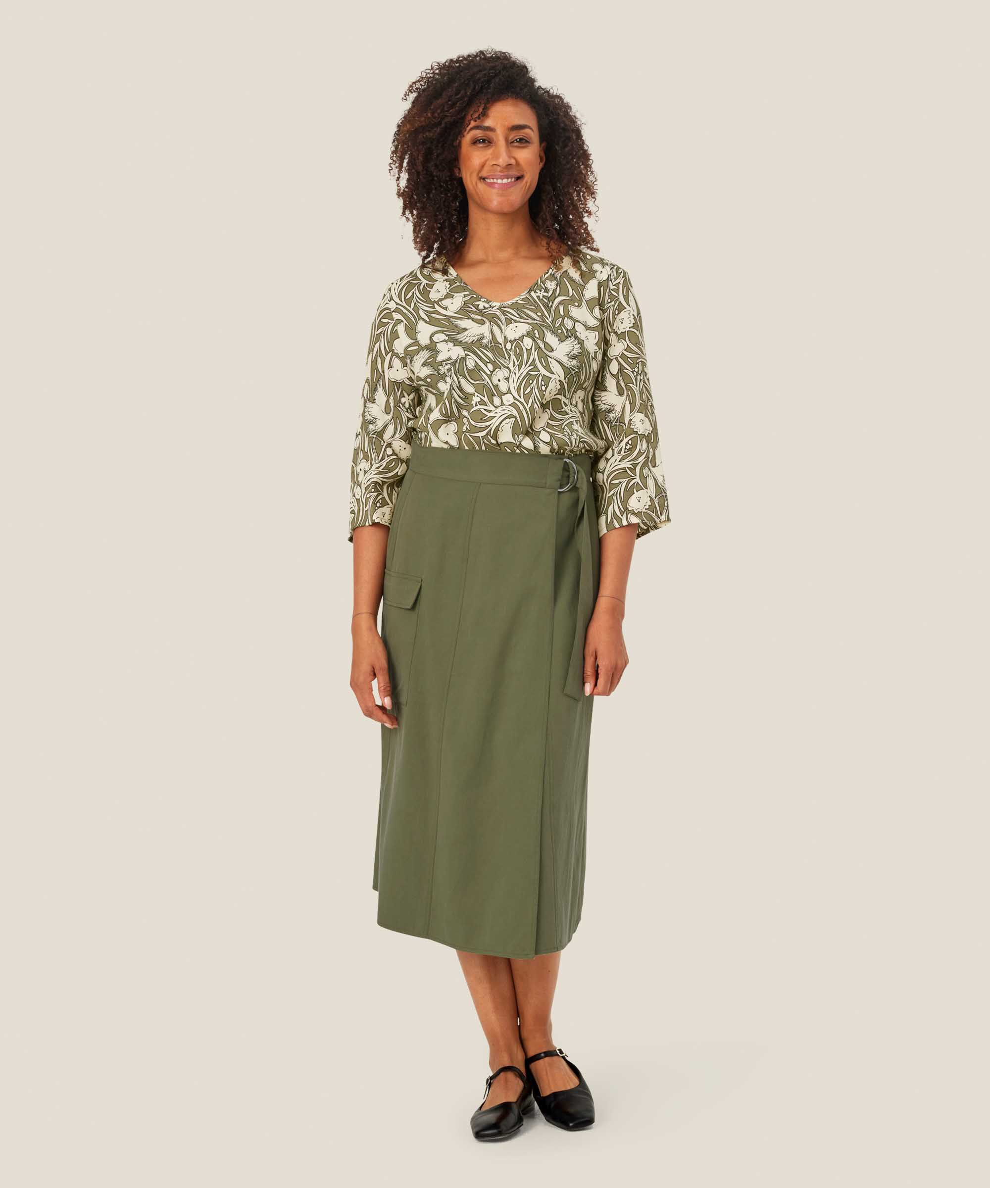 Rock mit Wickeleffekt und Gürtel in der Taille, D. Lichen Green