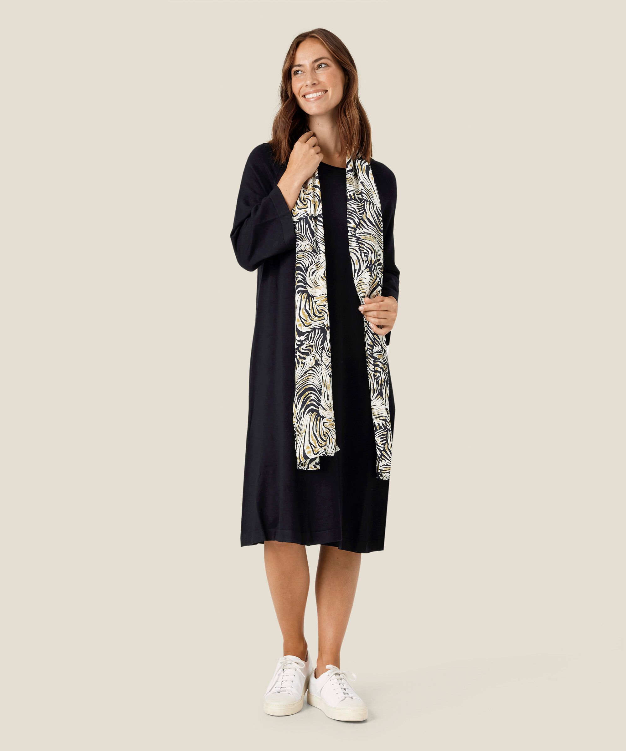 Feinstrickkleid mit 3/4 Ärmeln, Black