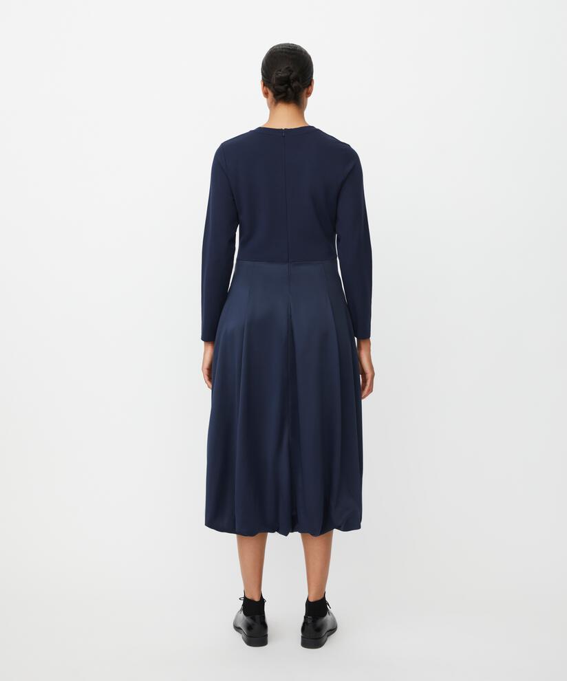 Jerseykleid mit Ballonrock aus glänzender Viskose, Navy Blazer