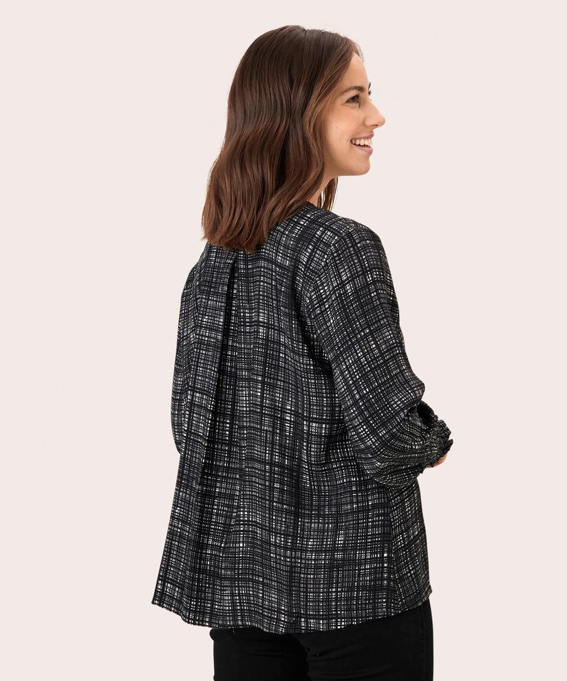 Baila Bluse, Volcanic