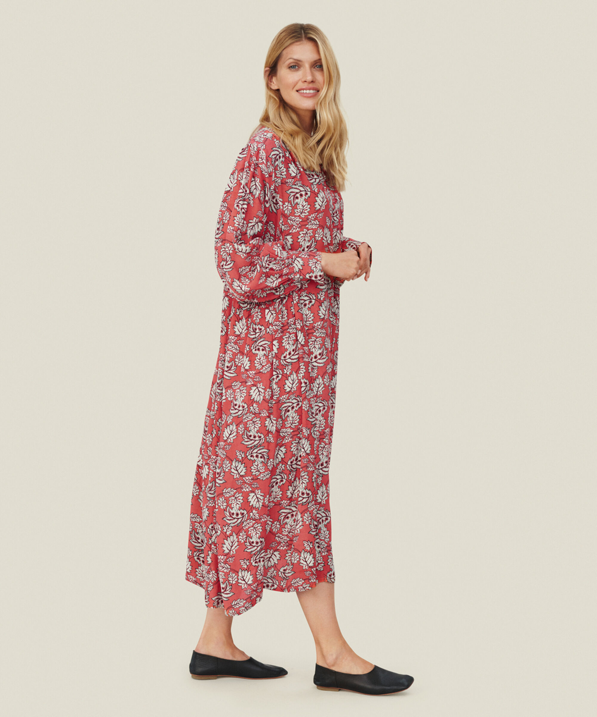 NIA KLEID, Rose Sharon