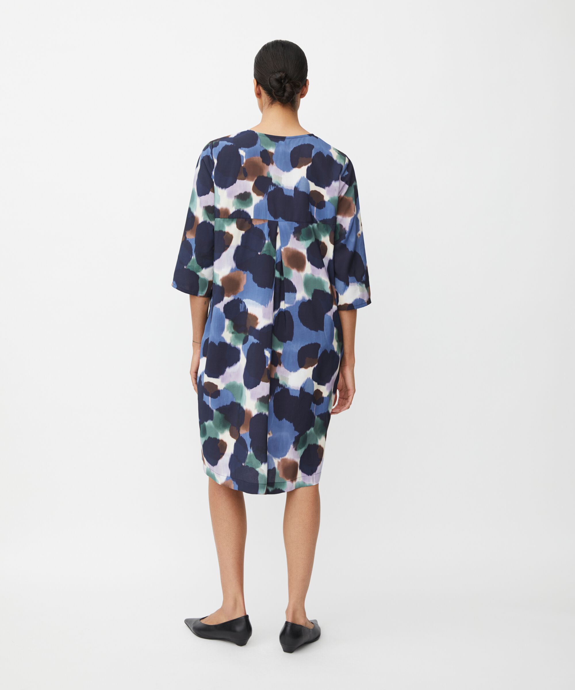 Viskosekleid Mit V-ausschnitt Und Eingrifftaschen, Navy Blazer