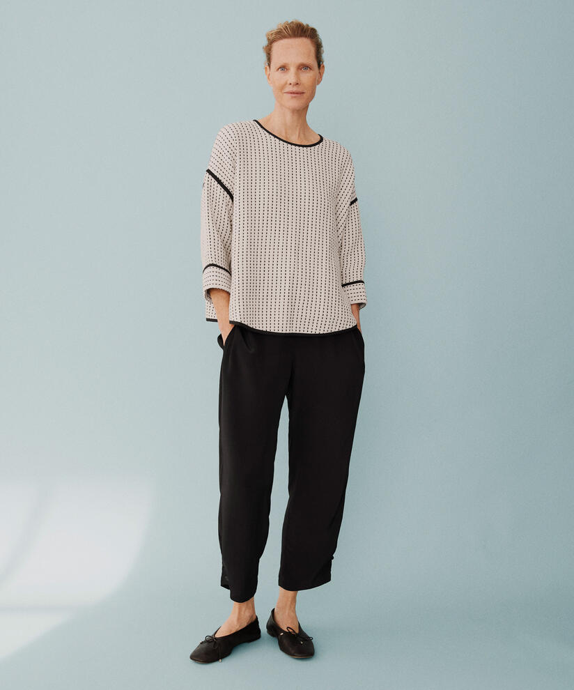 Baumwollbluse mit Kontrastnähten, Black