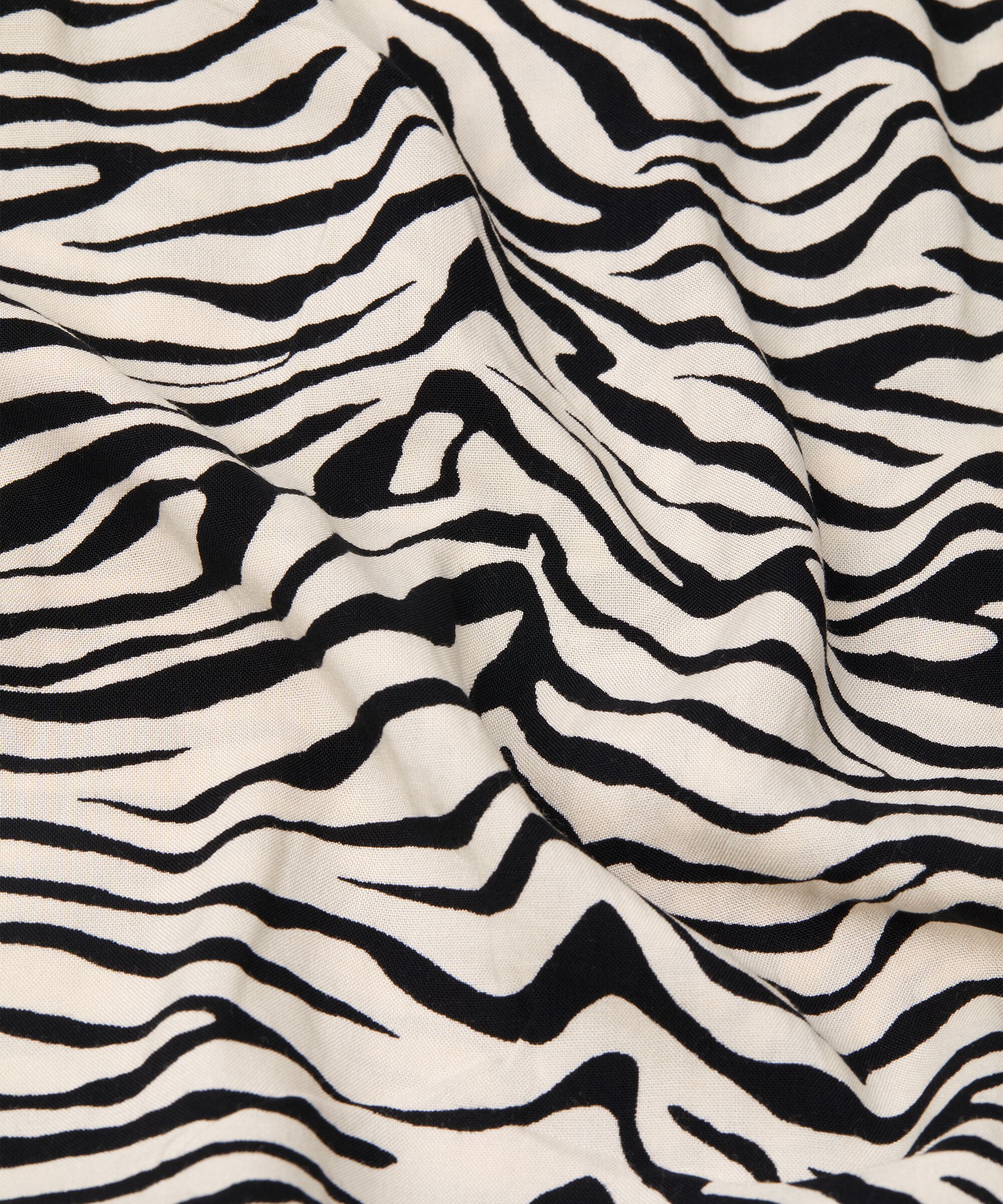 Nari Kleid, Whitecap