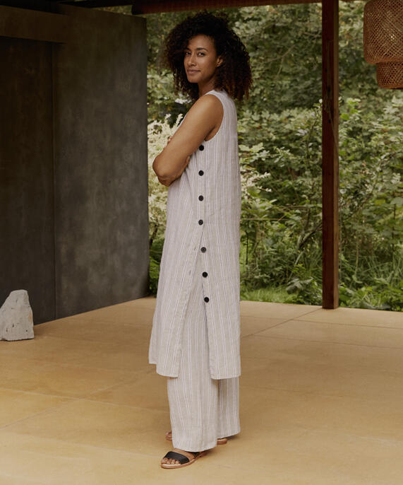 Gestreiftes Leinenkleid mit Knopfdetail an den Seiten, Bog
