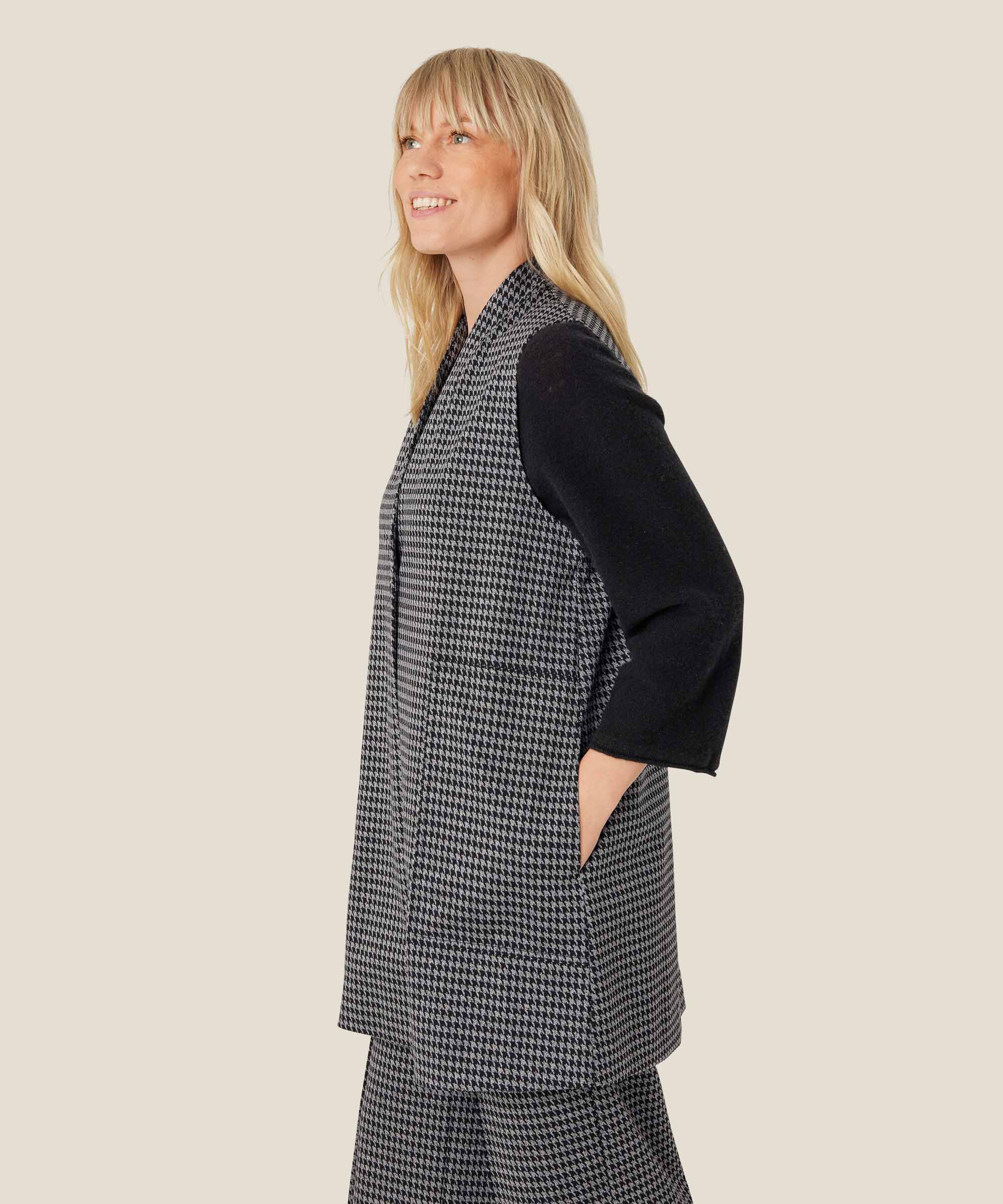 Jerseyweste mit Eingrifftaschen, Black