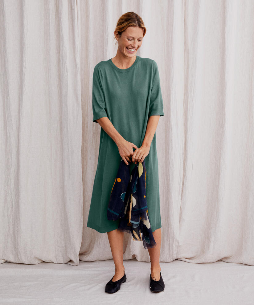 Weiches Strickkleid mit Rundhalsausschnitt, Balsam Green