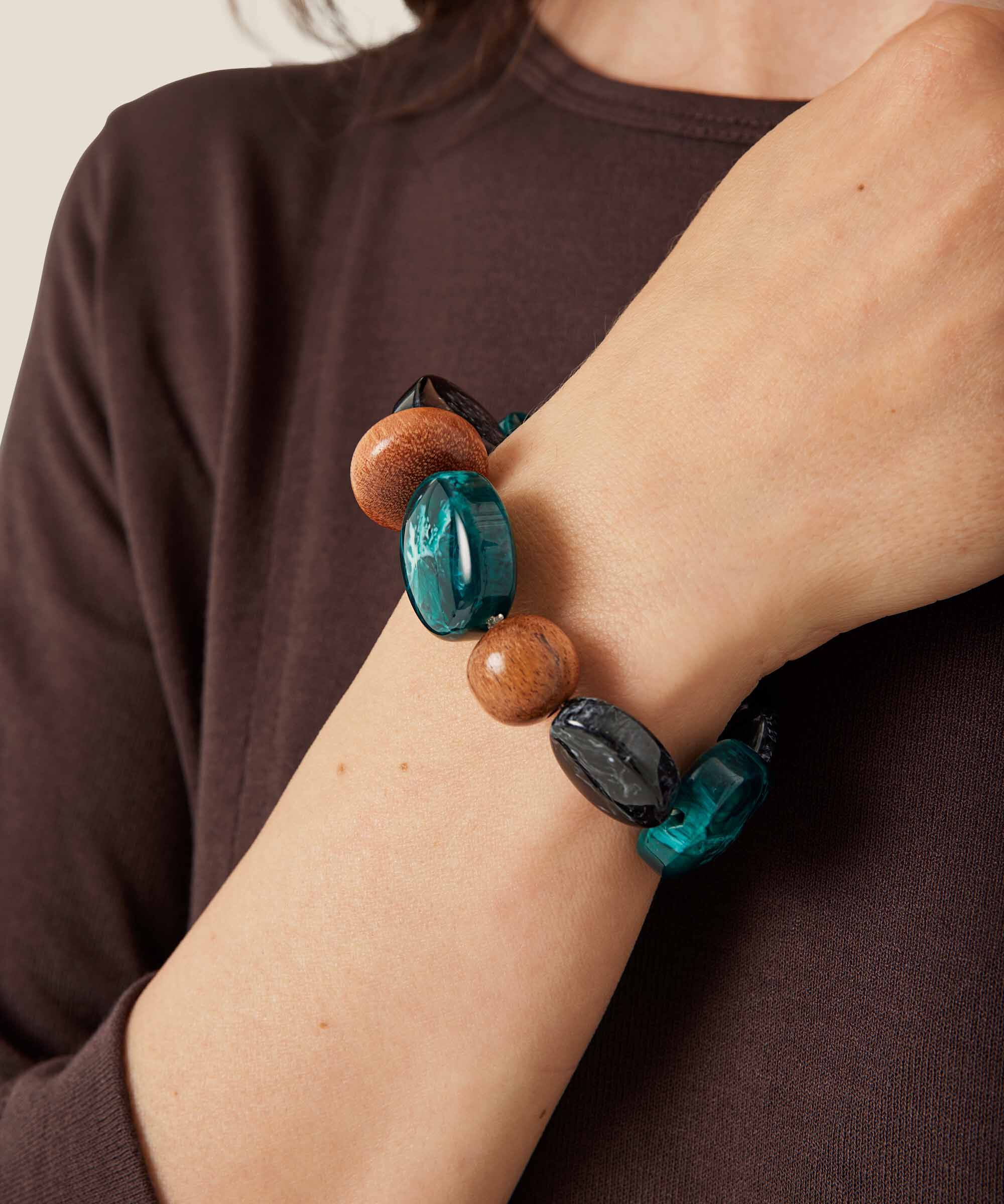 Armband mit farbigen Perlen, Teal