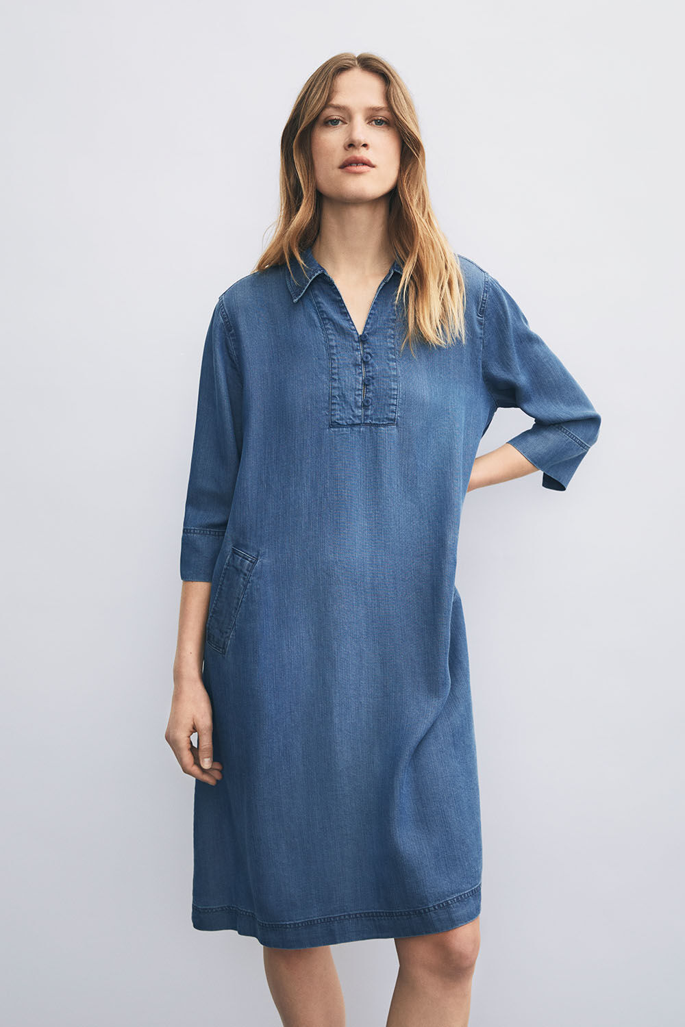 Jeanskleid mit Kragen und Eingrifftaschen - Washed denim