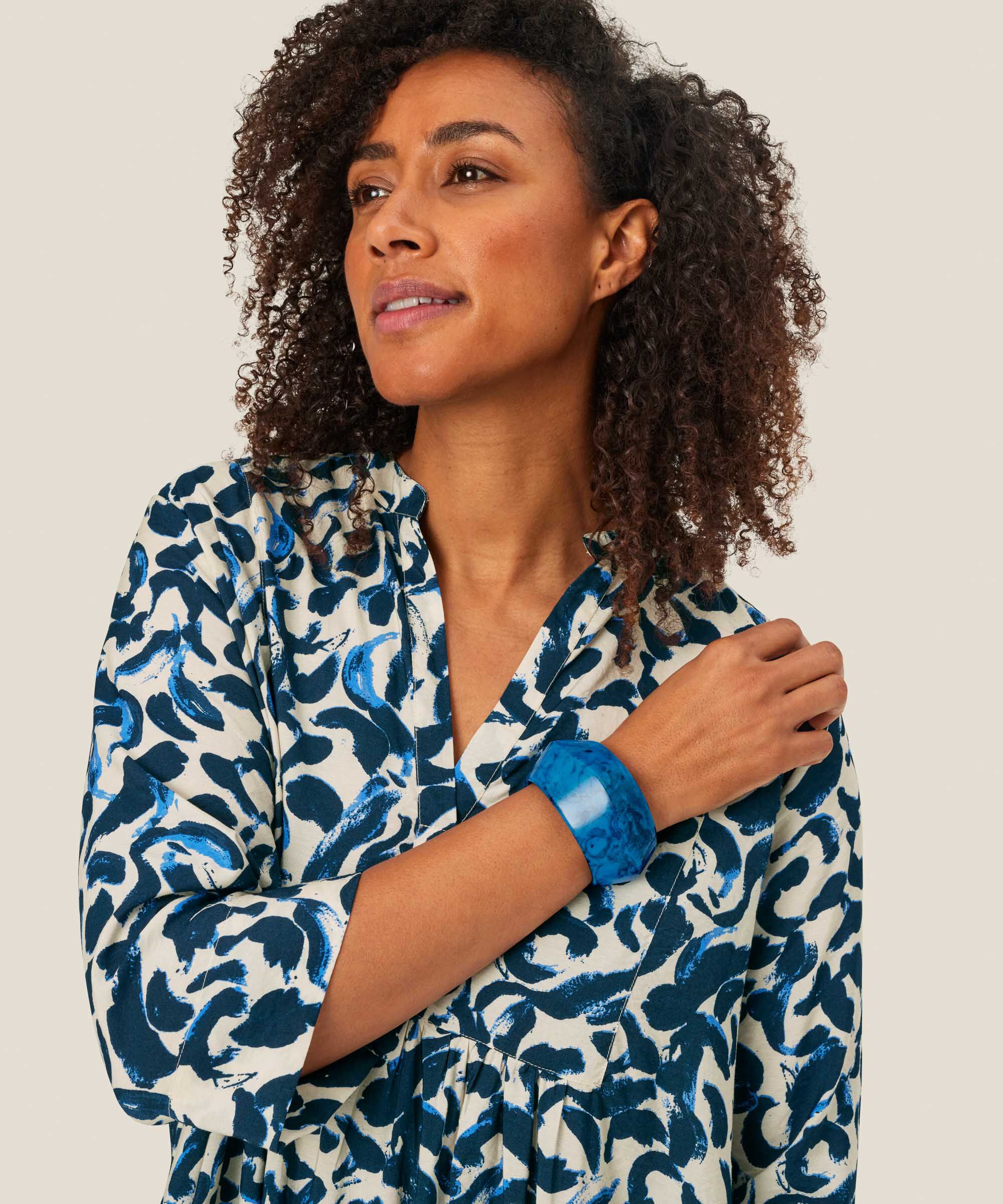 Skulpturales Armband mit Marmoreffekt, Ultramarine