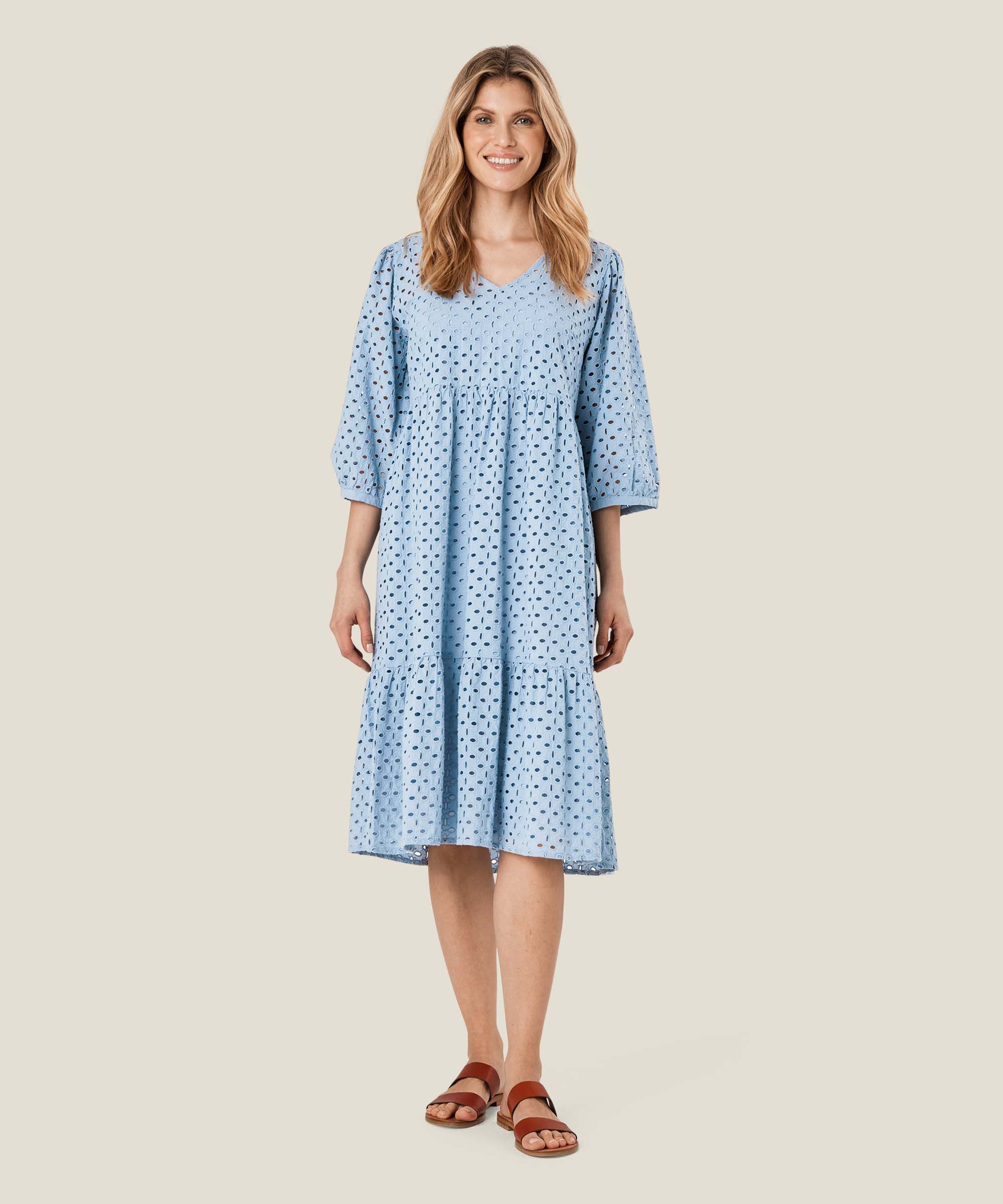 Nette Kleid, Ashley Blue