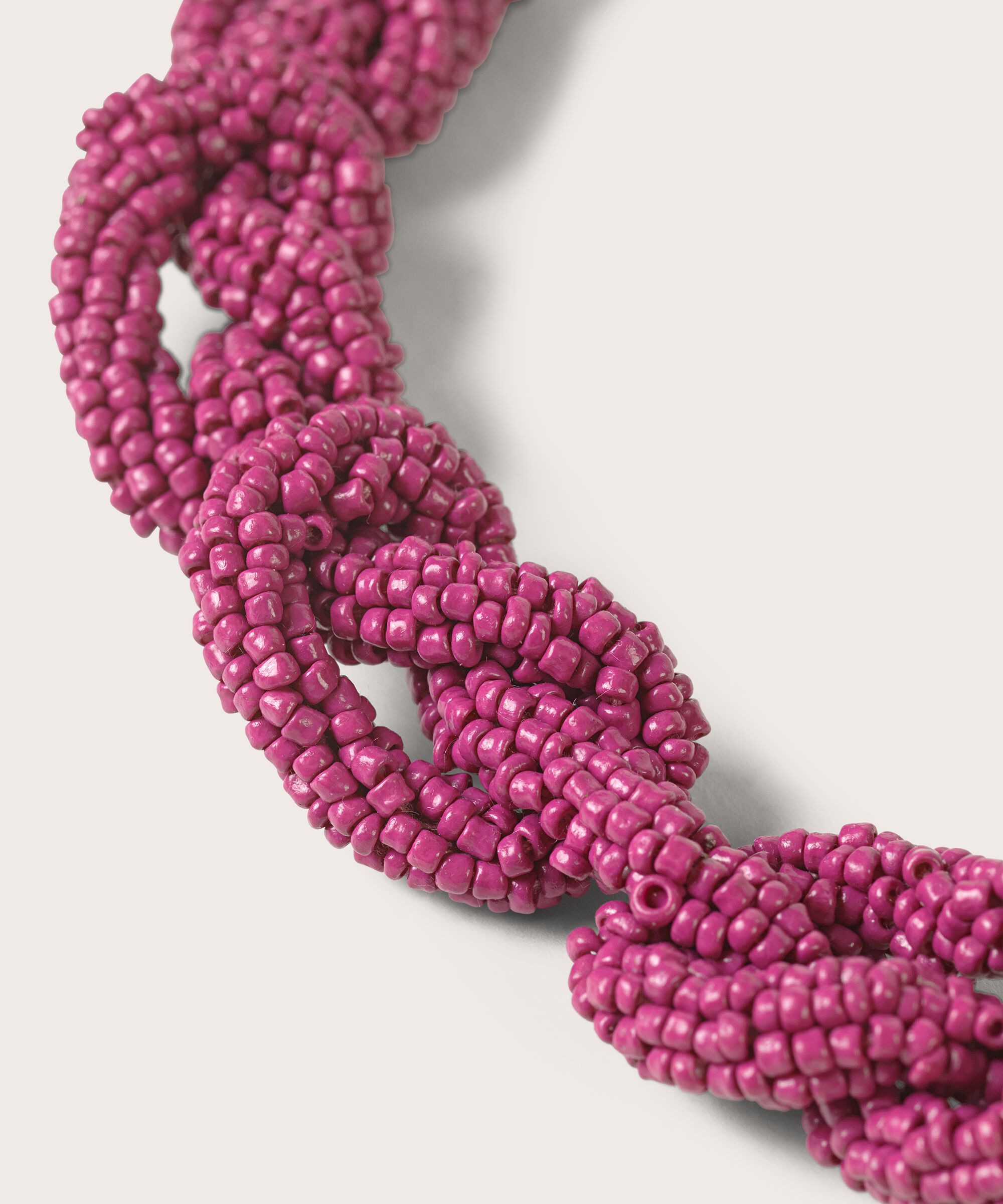 Geflochtene Halskette mit rosa Glasperlen, Fuchsia Red