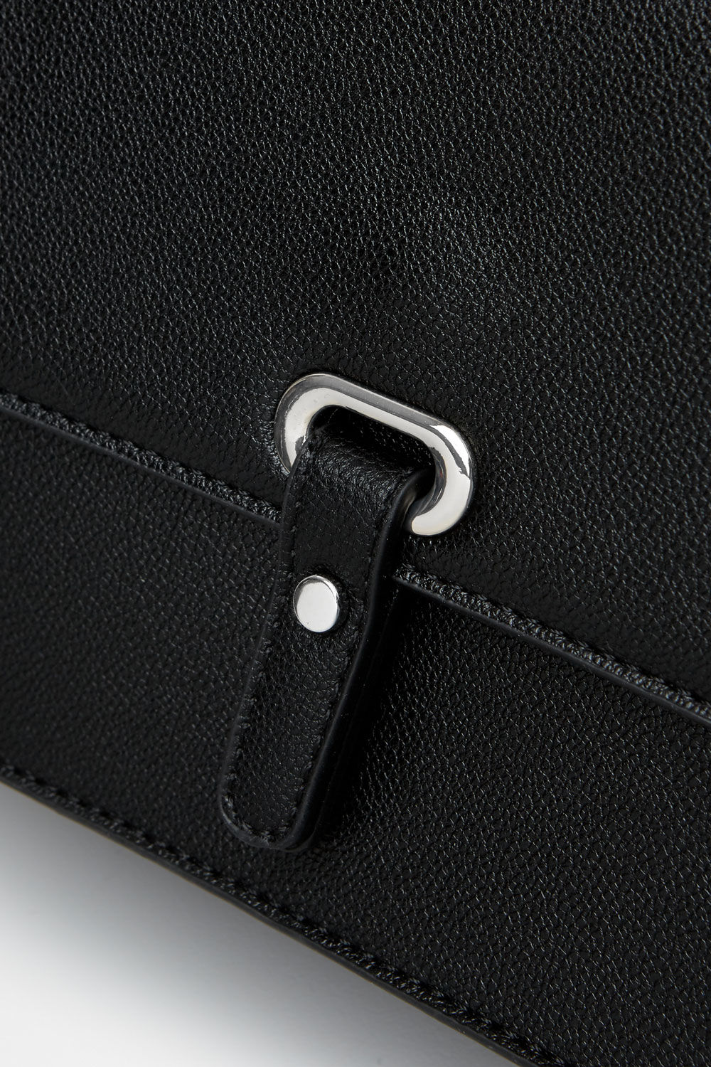 REGGIE TASCHE, Black