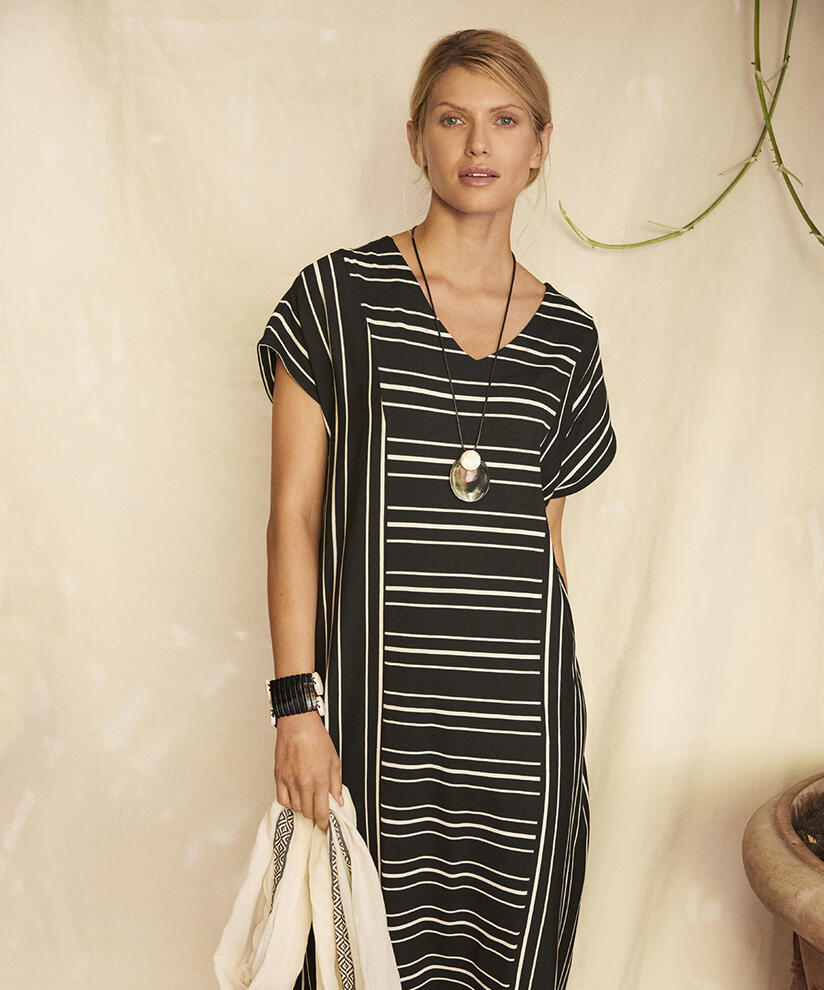 NASIRI KLEID, Black