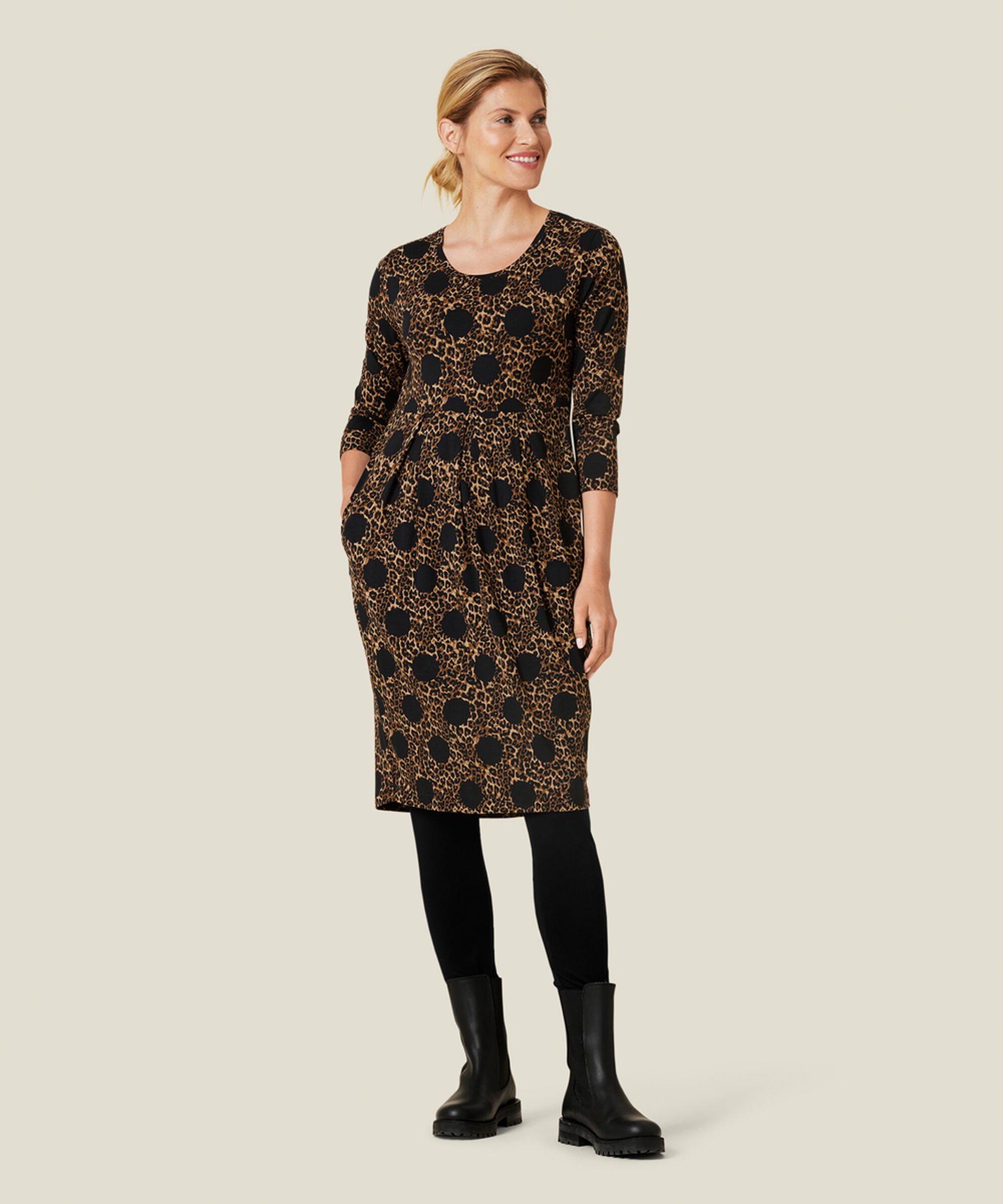 NOMA JERSEY KLEID, Monk's Robe