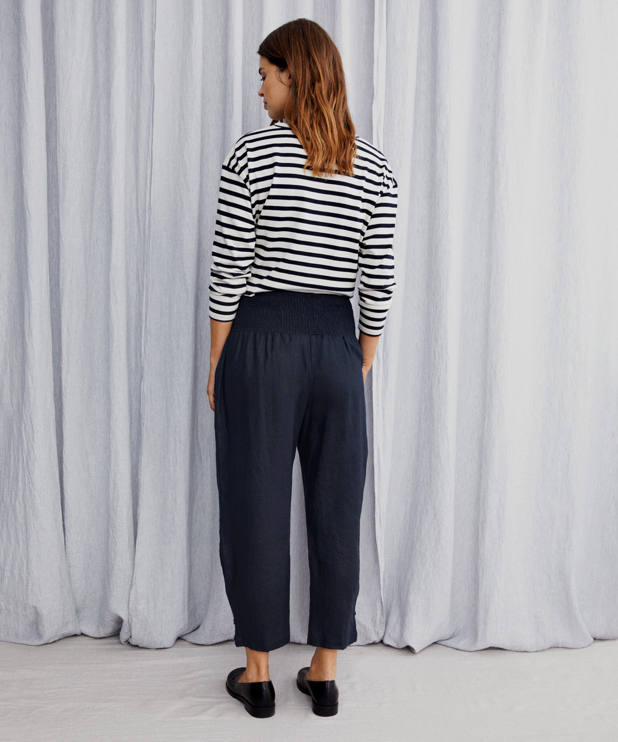 Leinenhose Mit Breitem, Gesmoktem Gummizug Hinten Und Knopfdetail, Black