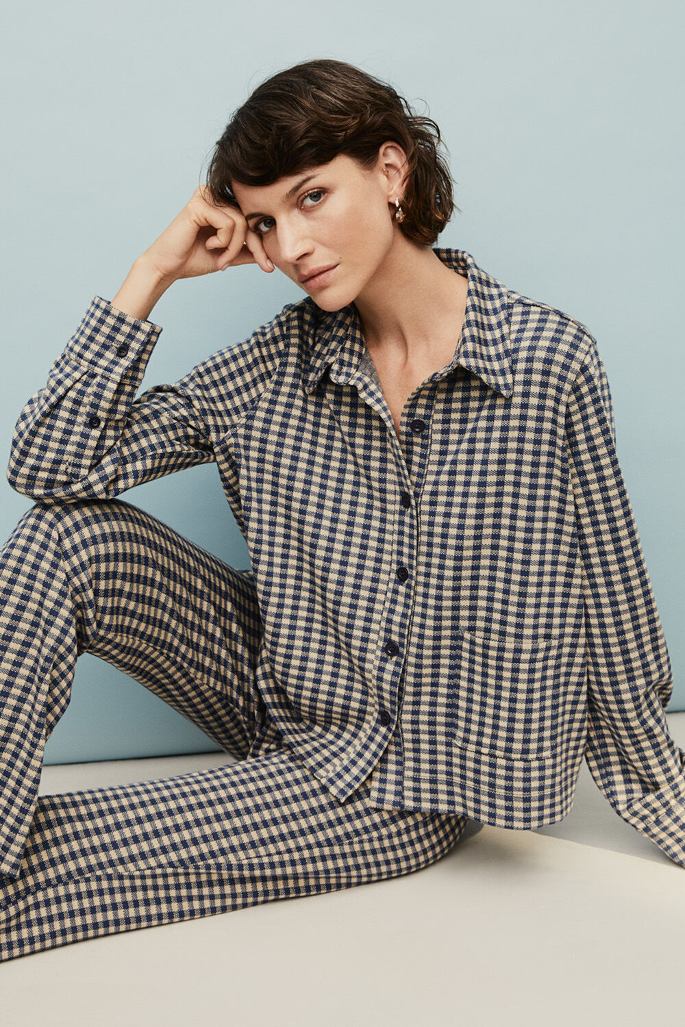 kariertes Jersey-Hemdjacke - Incense, Bedruckte Hose In Schwerer Jersey-qualit&auml;t - Incense, Ohrringe mit geh&auml;mmertem Finish - Silver