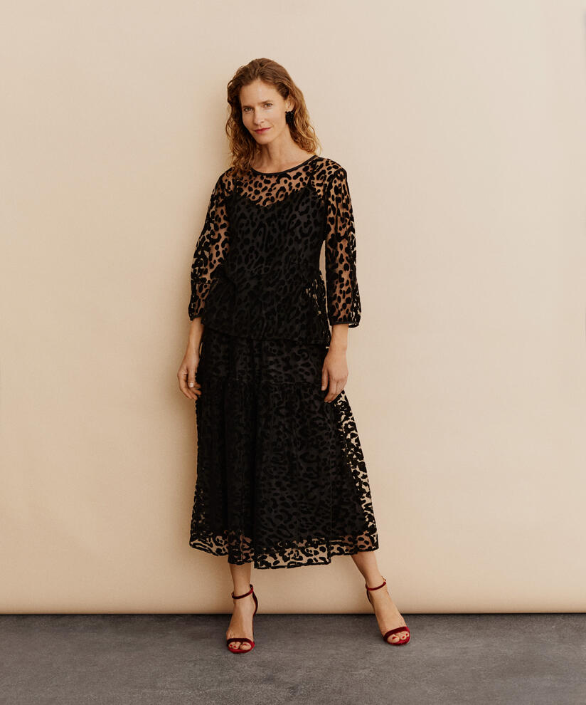 Bluse aus weichem Tüll mit eingewebtem Muster, Black