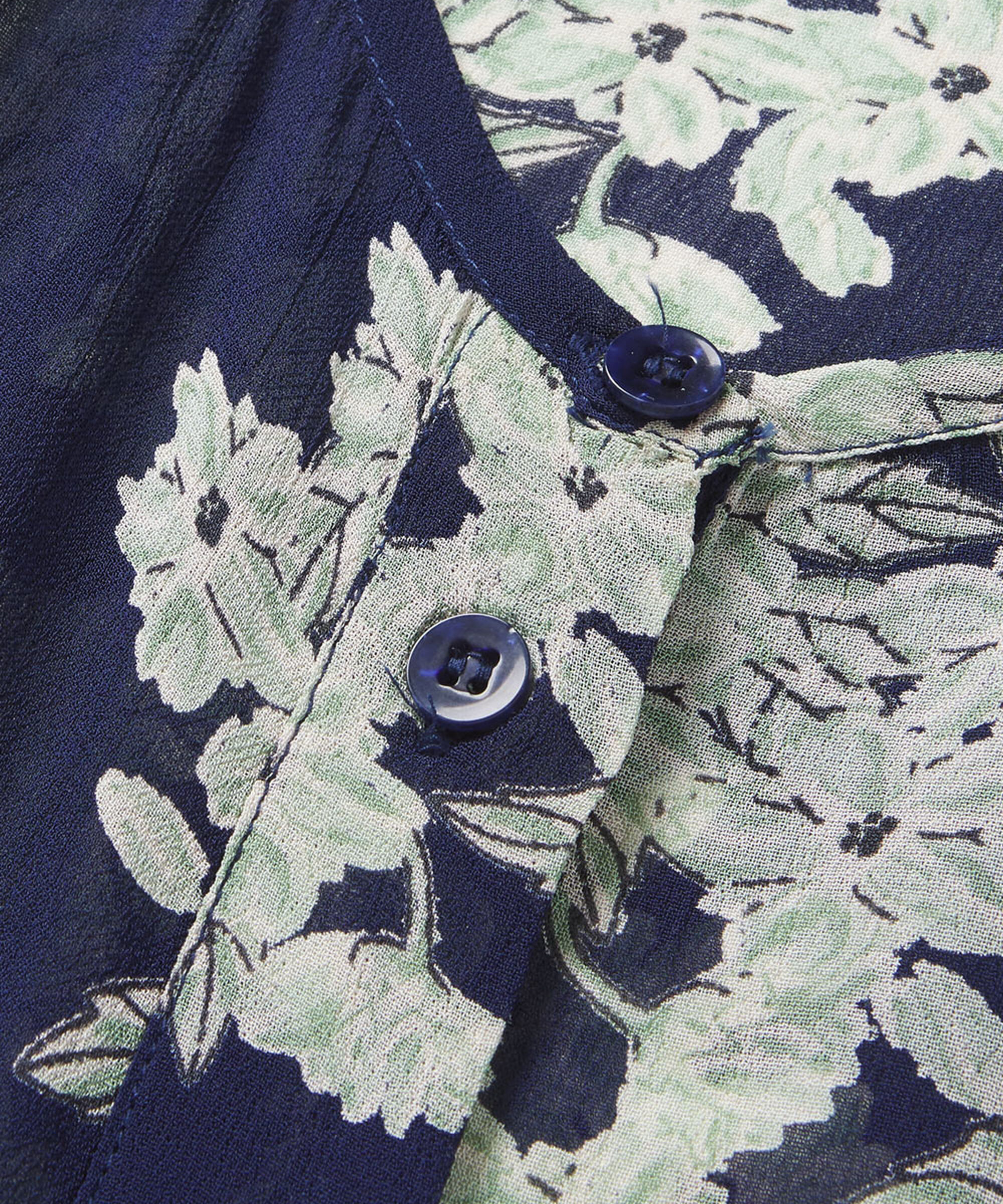 IESHA HEMDBLUSE, Medieval blue