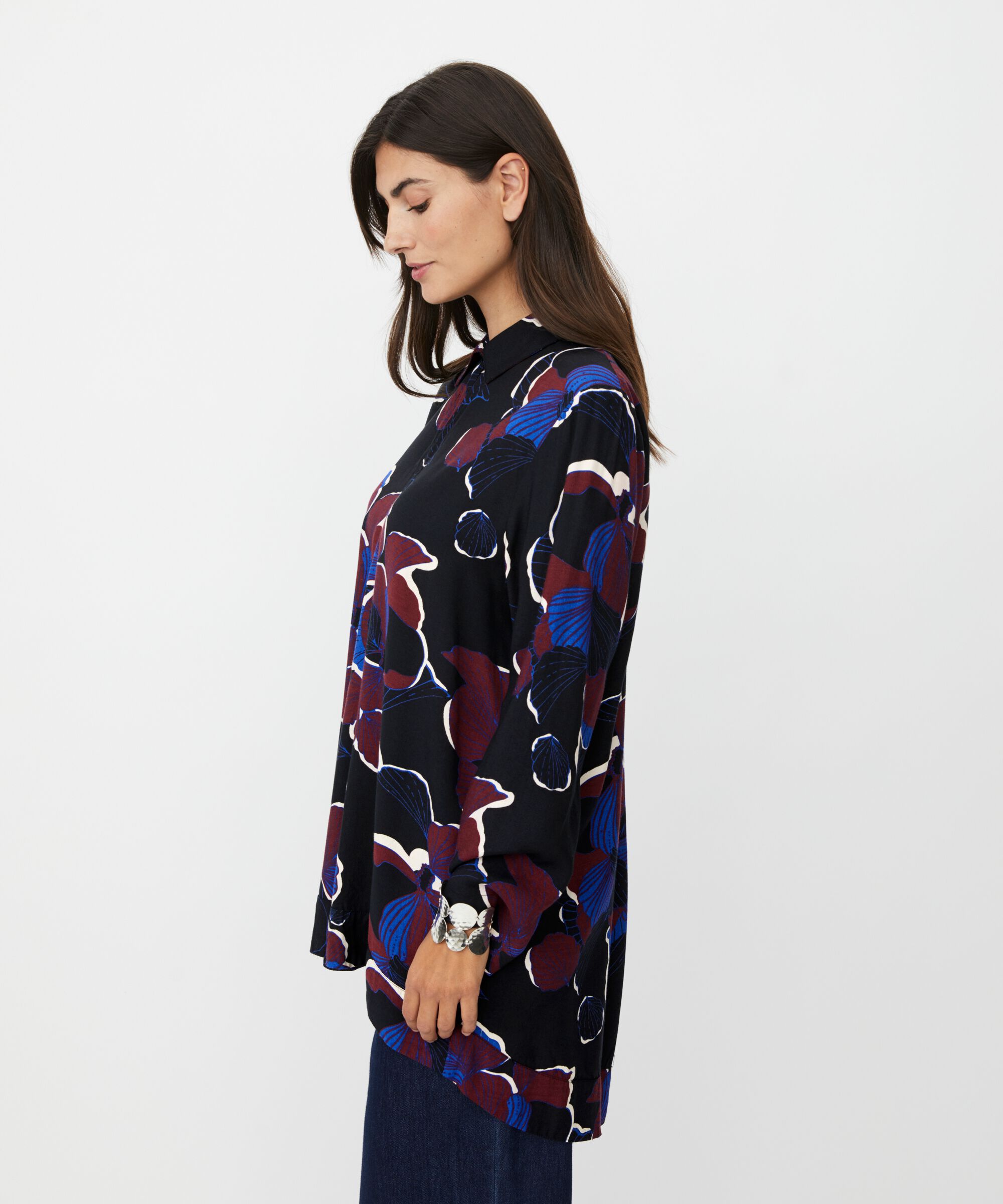 geblümte Viskose-Tunika mit Knopfdetail am Hals, Tawny Port