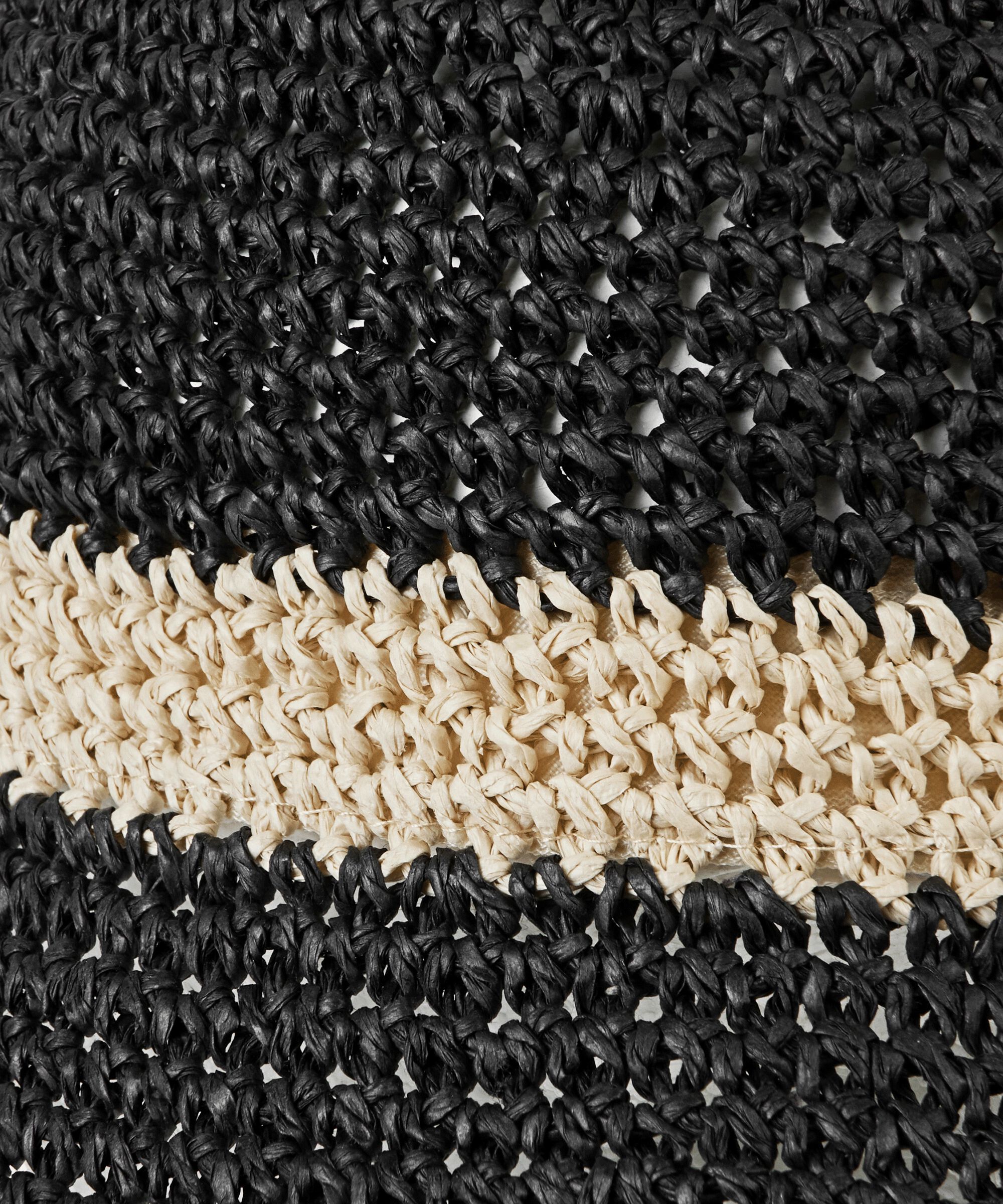 Rihatta Hut, Black