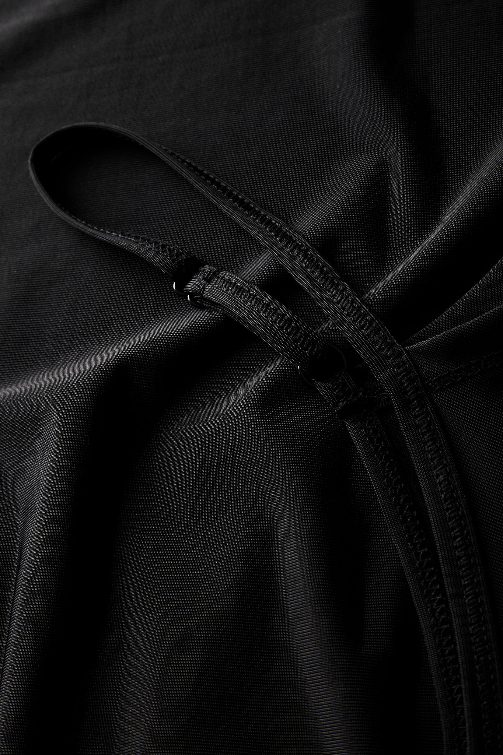 Helle Unterkleid, Black