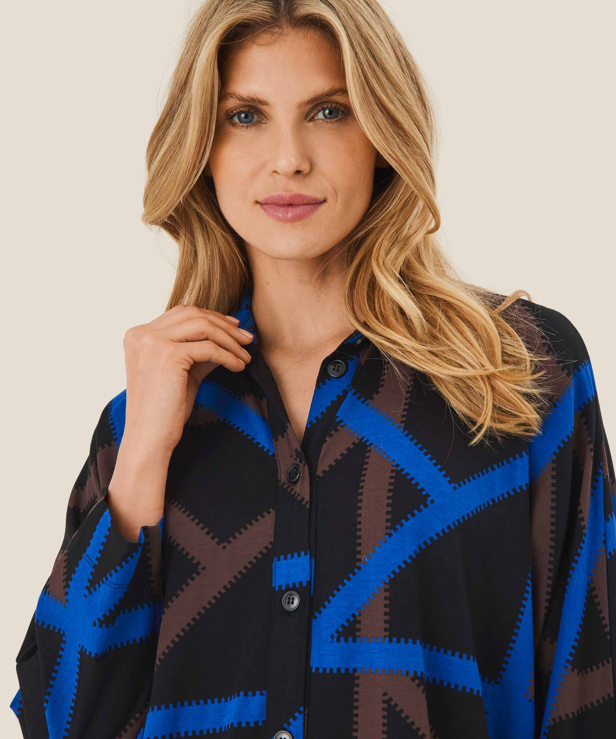 gemustertes Jersey-Hemdkleid, Surf the web