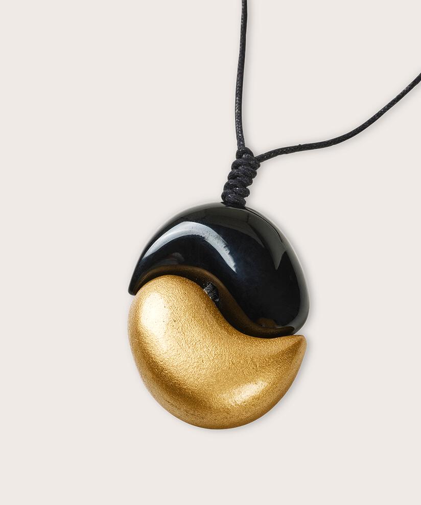 Halskette mit verstellbarer Länge und schwarzem und goldenem Anhänger, Gold