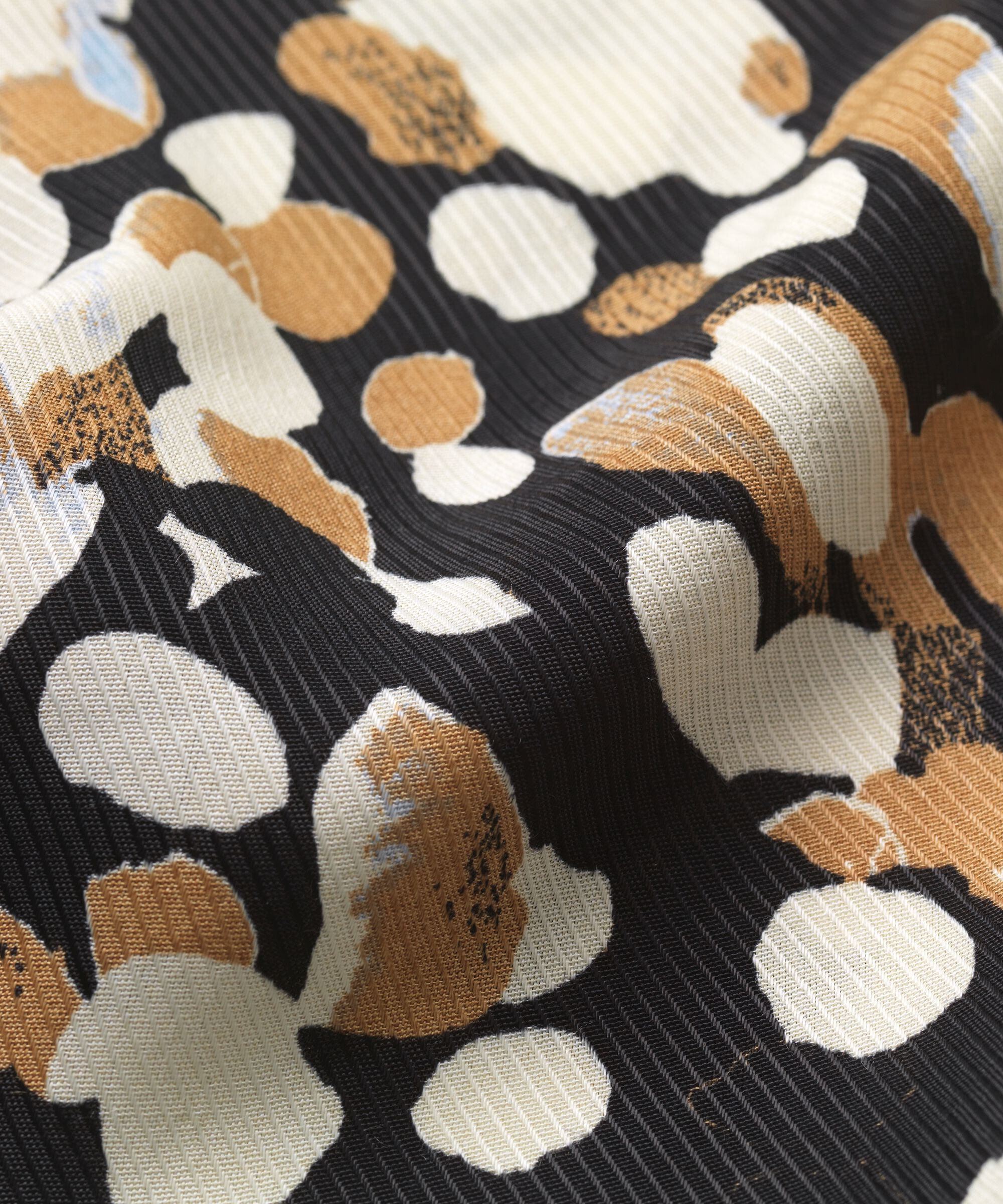 Bedruckte Viskosebluse mit V-Ausschnitt, Chipmunk