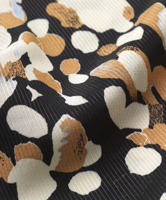 Bedruckte Viskosebluse mit V-Ausschnitt, Chipmunk