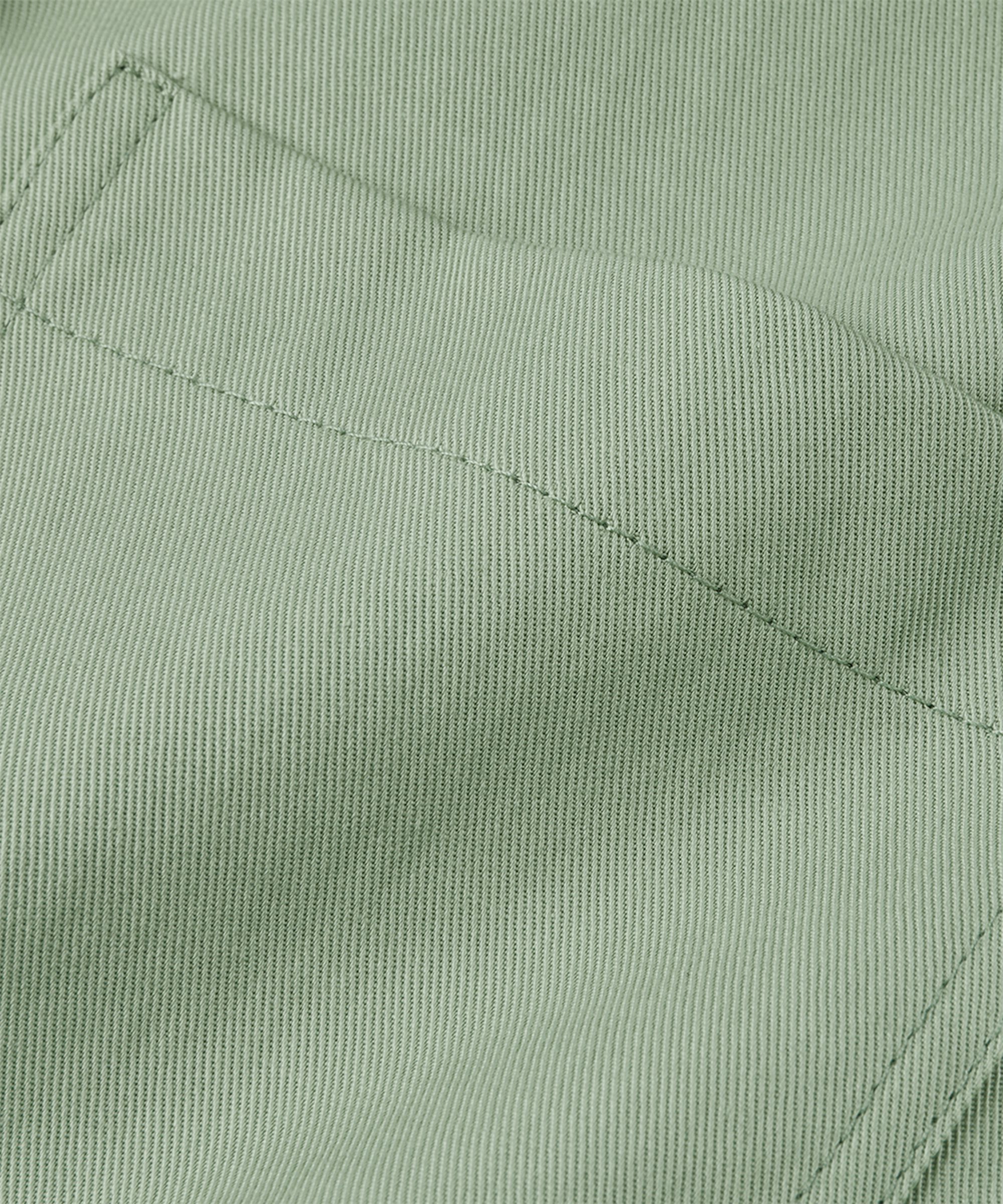 Hemd aus Baumwollmix mit längerem Rücken, Frosty Green