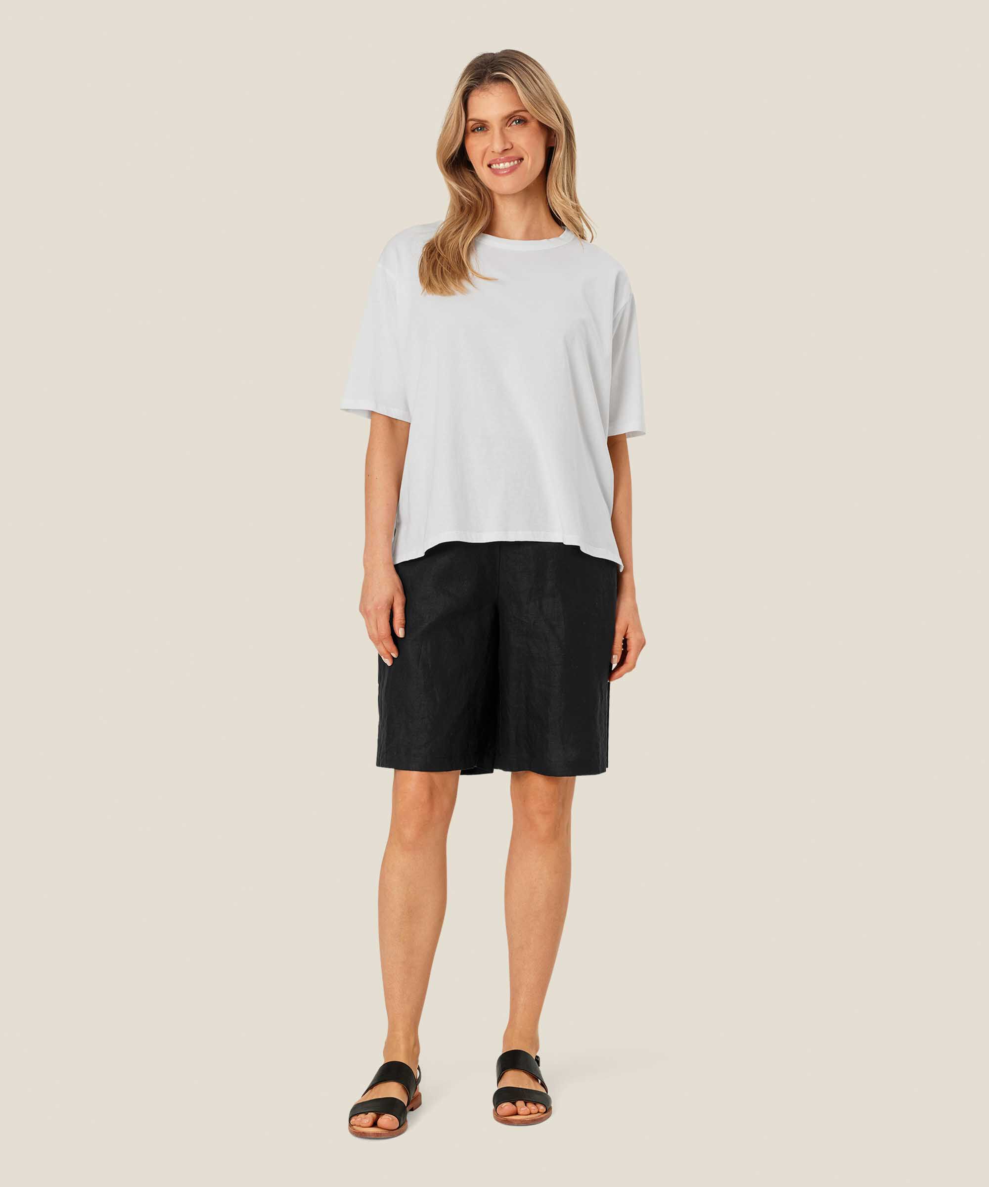 Leinenshorts Mit Gesmoktem Gummizug Hinten, Black