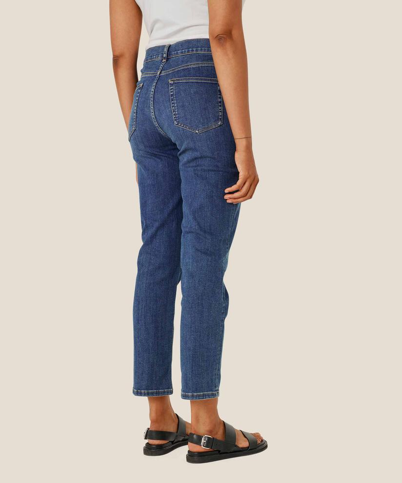 Stretchjeans mit schmalen Beinen, Basic Denim