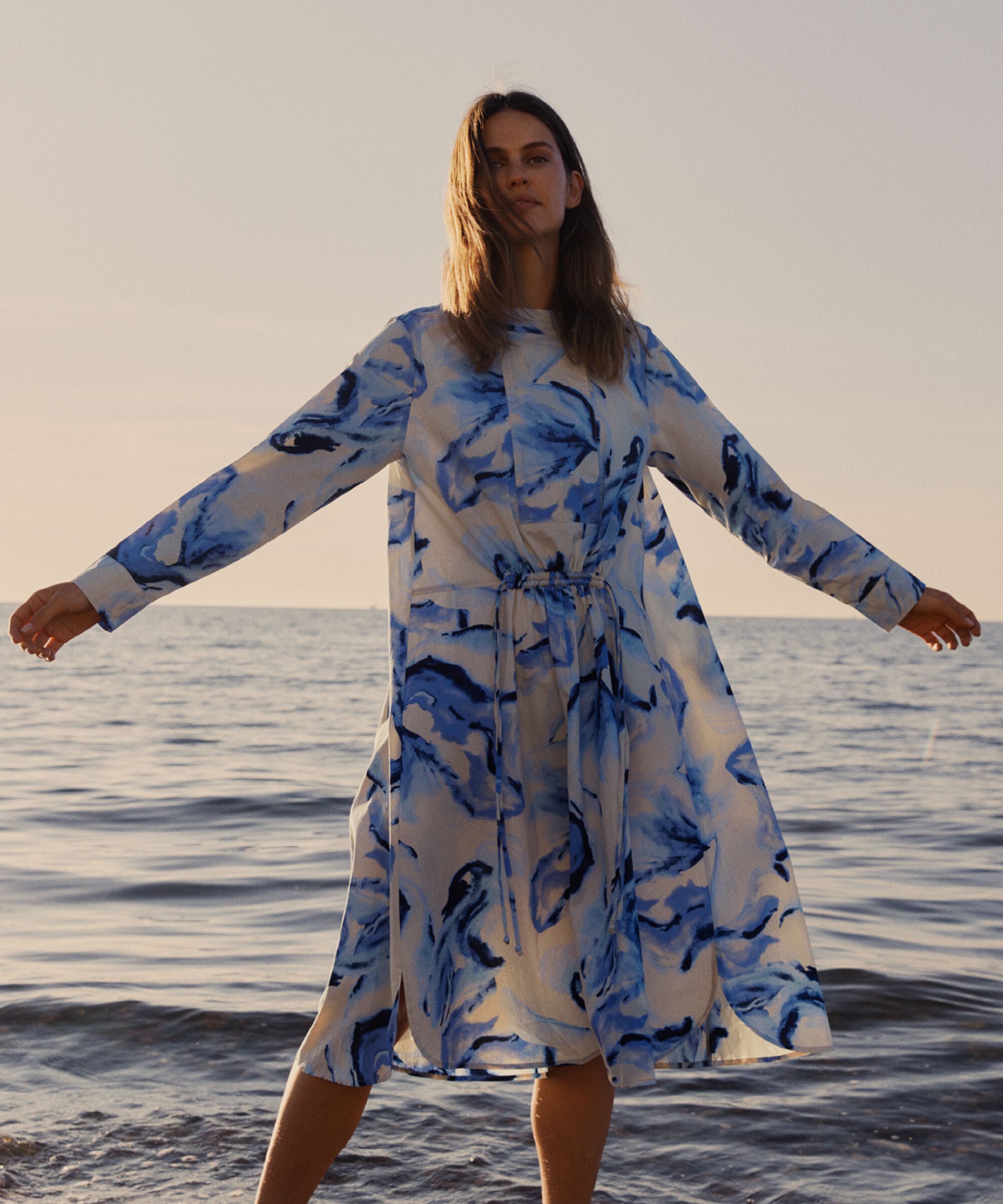 Baumwollkleid mit Bindeband in der Taille und Schlitzen an der Seite, Powder Blue