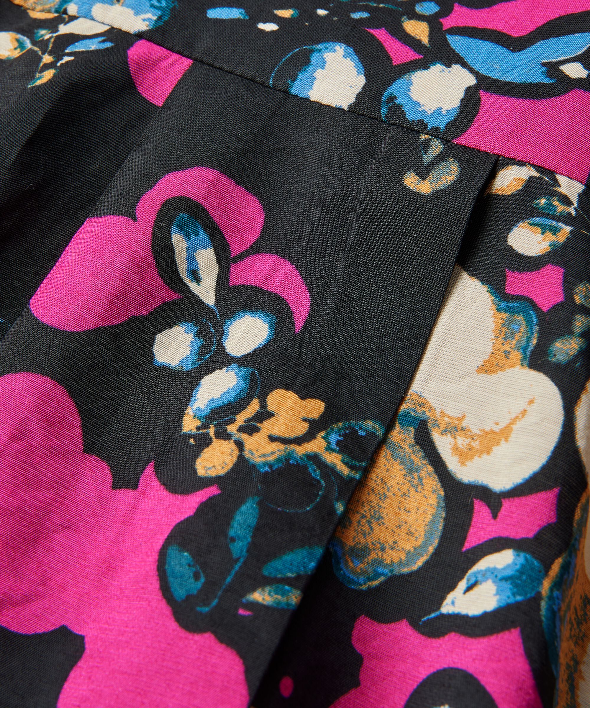 Bedrucktes Viskosehemd mit Falten auf der Rückseite, Fuchsia Red