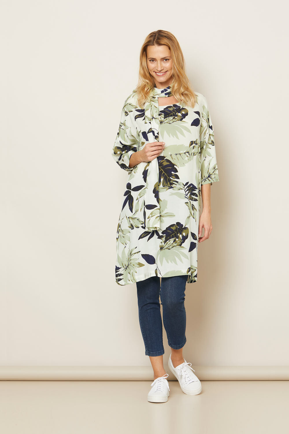 NADA KLEID, Desert sage