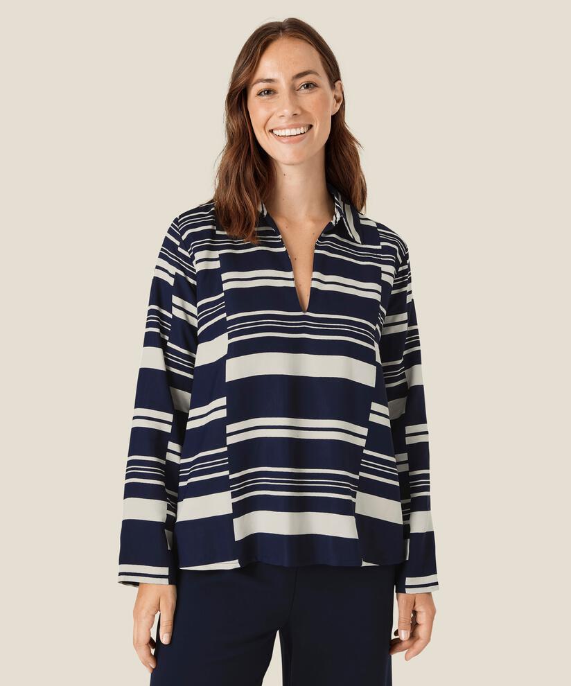 Bonela Bluse, Navy Blazer
