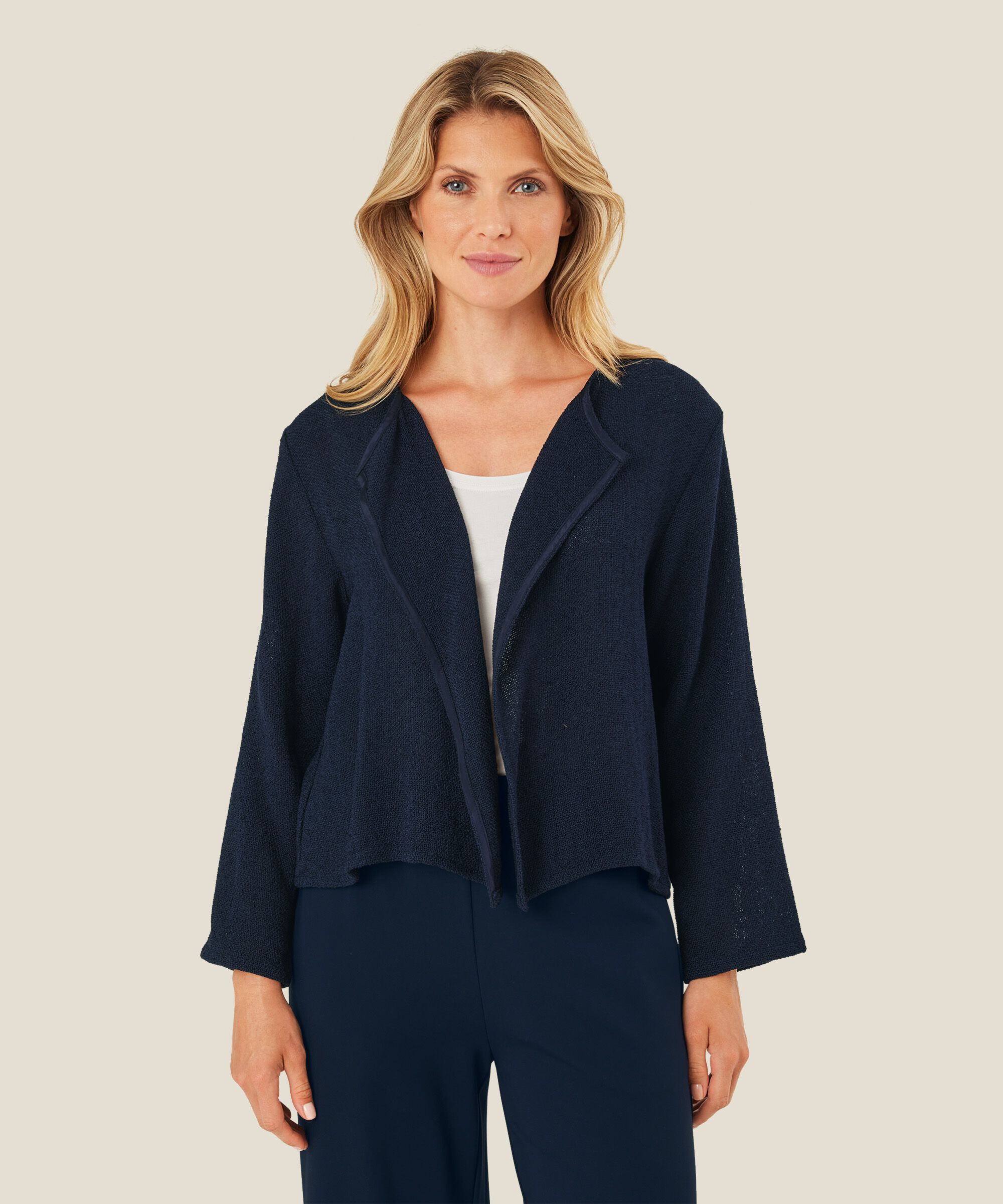 Kurze Jacke Aus Bouclé, Navy