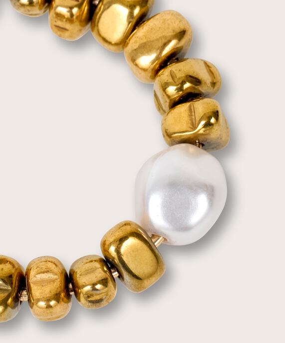 Ohrringe mit goldenen Perlen, Gold