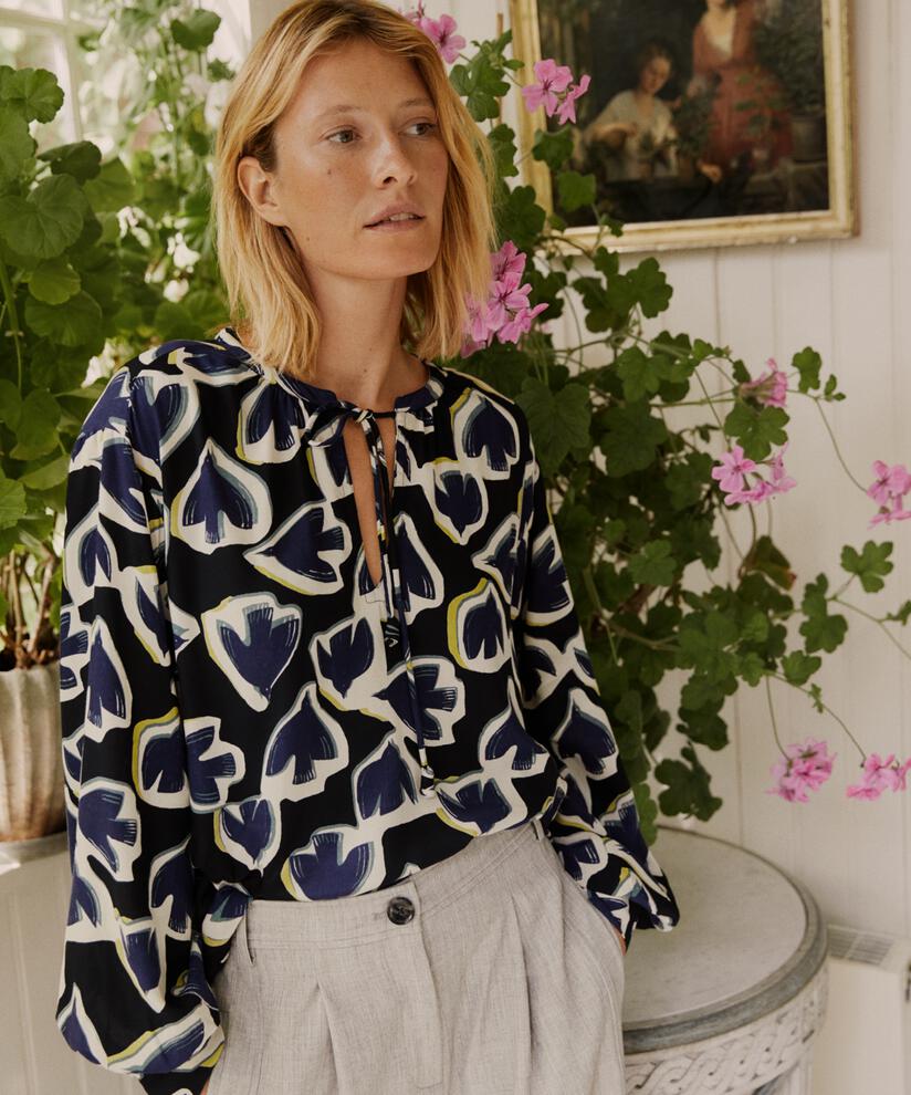Viskosebluse mit Bindedetail im Nacken, Maritime Blue