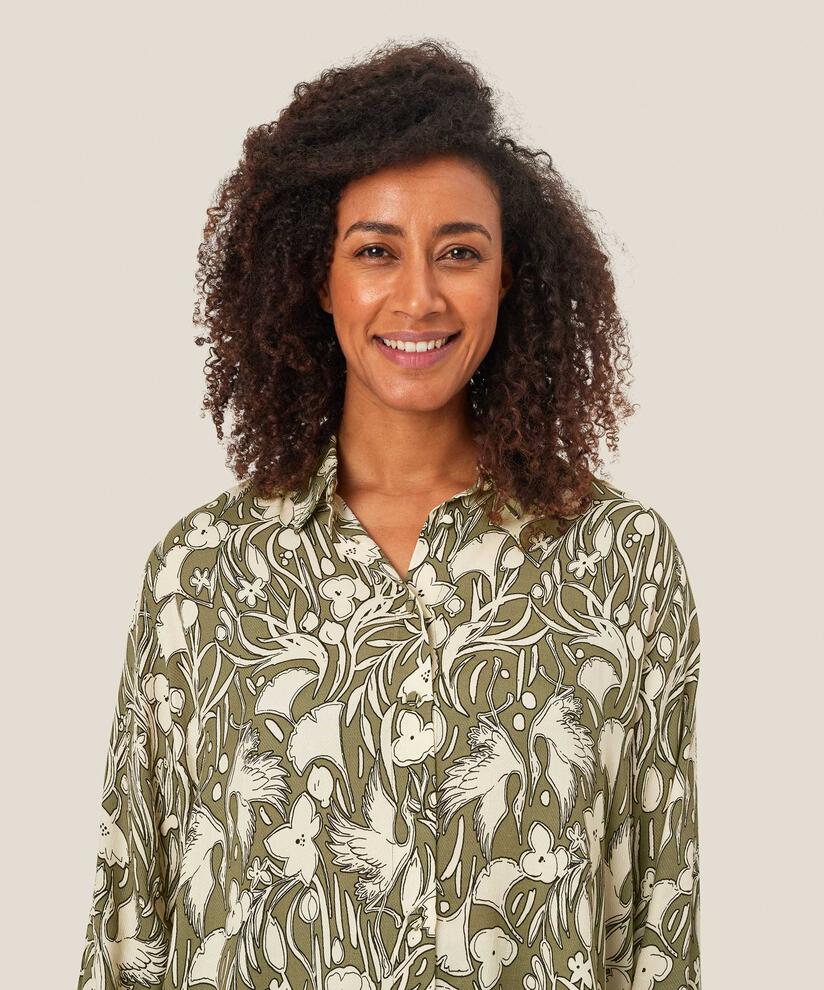 Langärmliges Viskosehemd mit Blumenmuster, D. Lichen Green