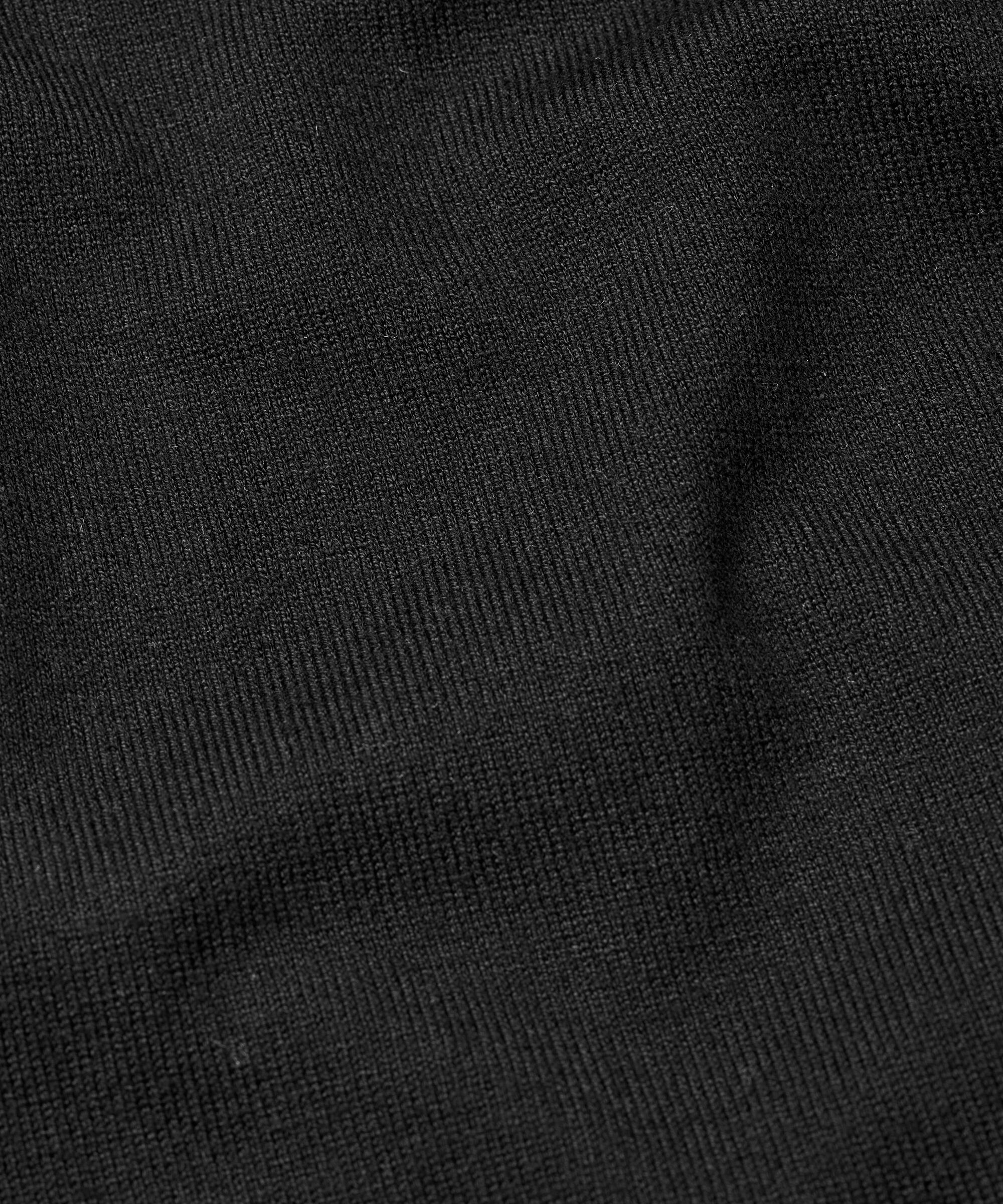 Feinstrickpullover mit Rundhalsausschnitt, Black