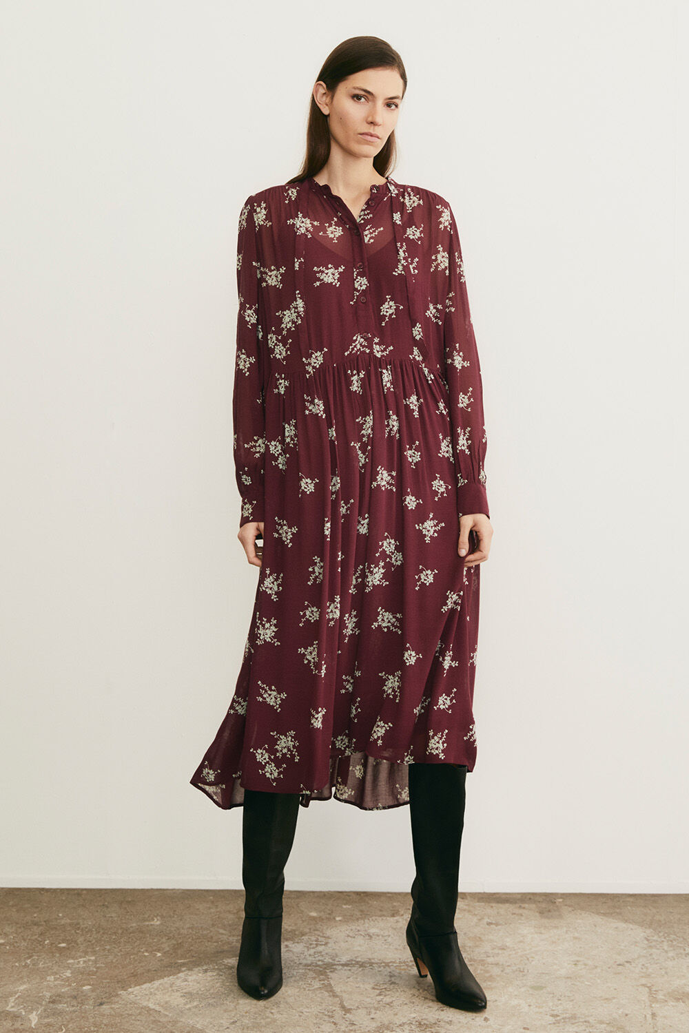 Viskosekleid mit Blumenmuster und Bindeband - Fig