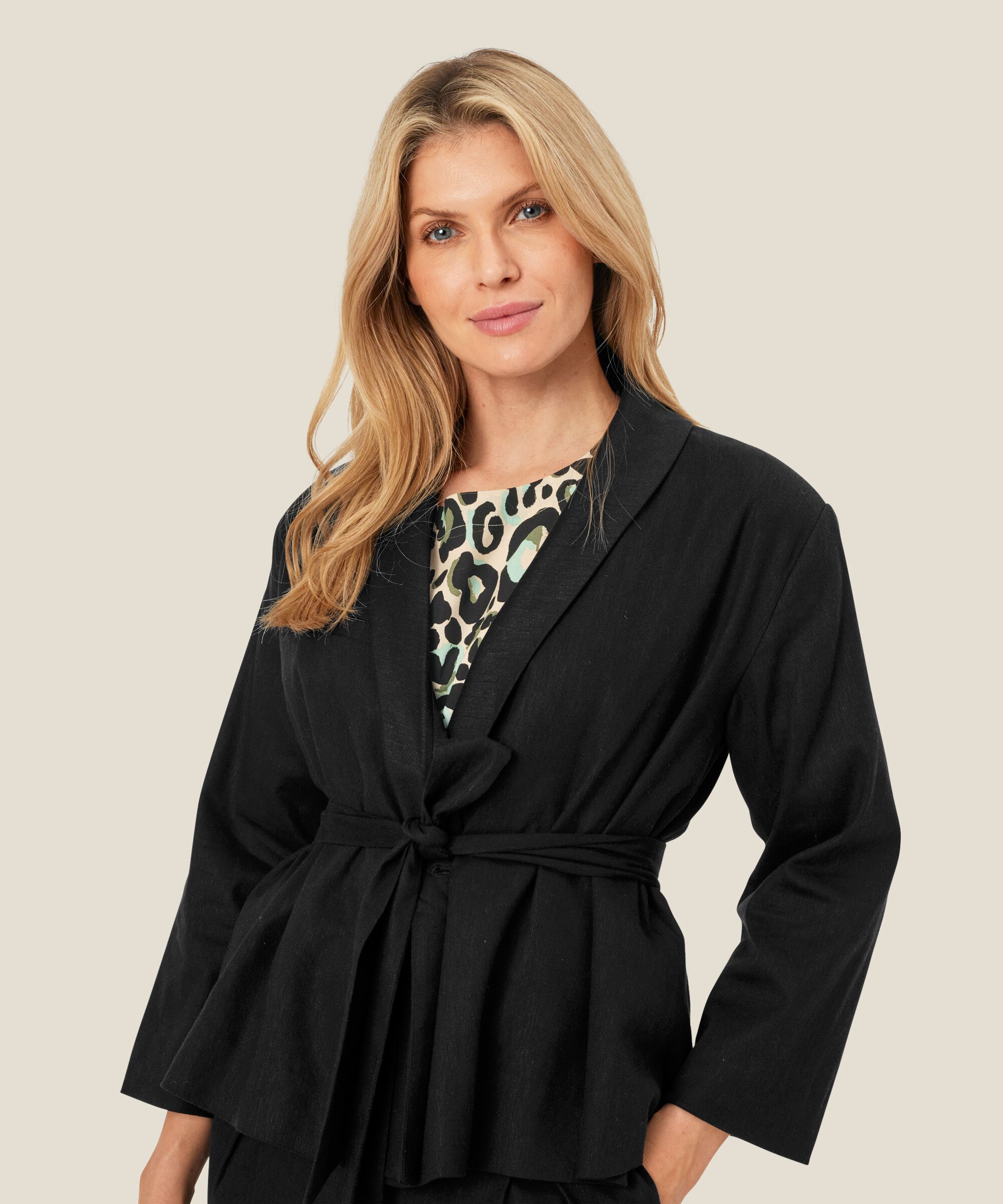 Blazer aus Leinenmischung mit Ein-Knopf-Verschluss, Black