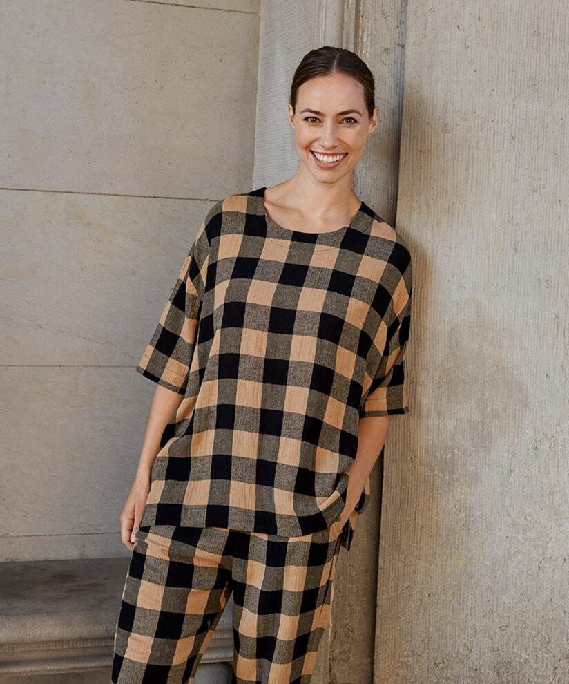 PETRINA HOSE, Travertine
