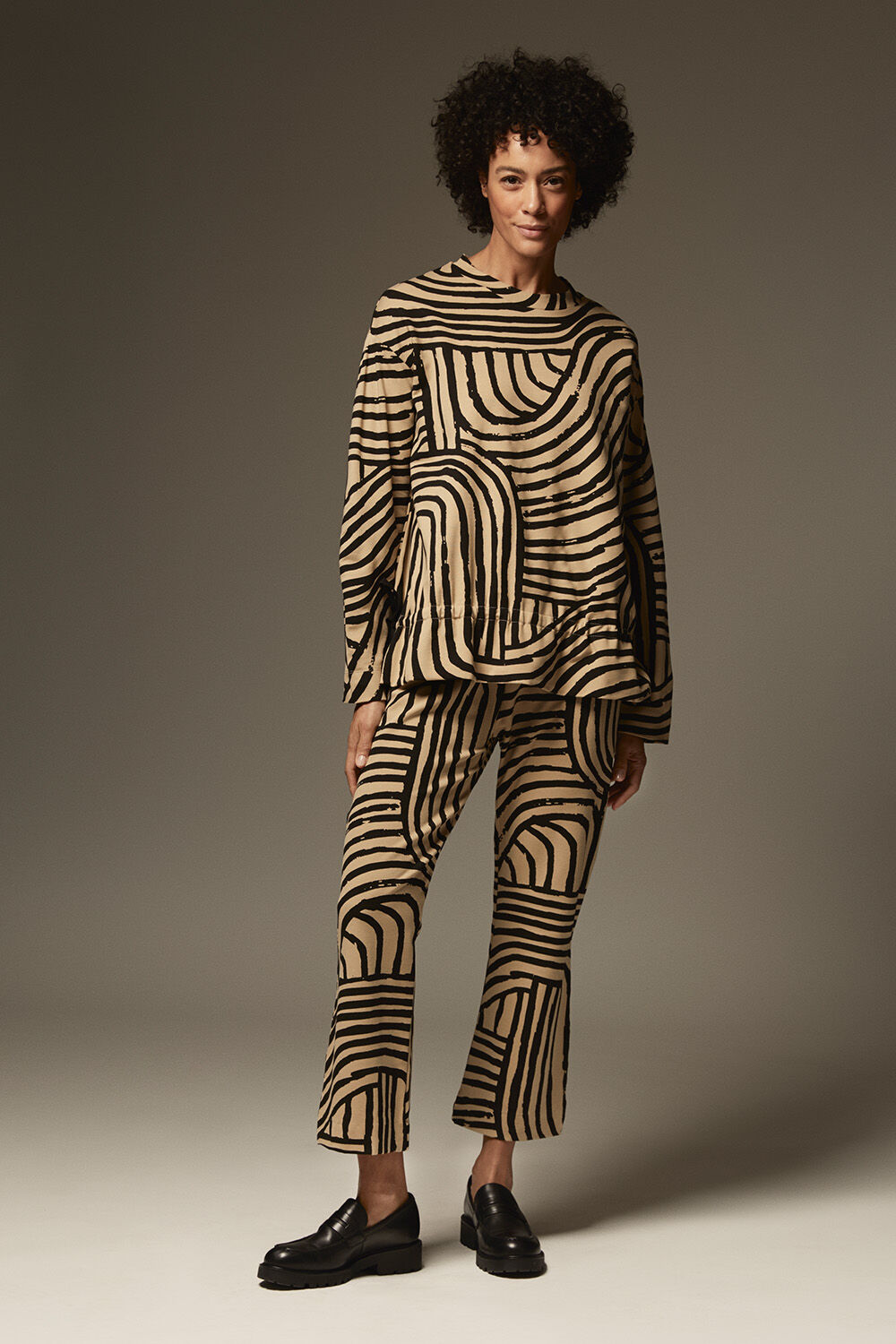 bedrucktes Jersey-Top mit Bindedetail - Travertine, Bedruckte Hose In Schwerer Jersey-qualit&auml;t - Travertine