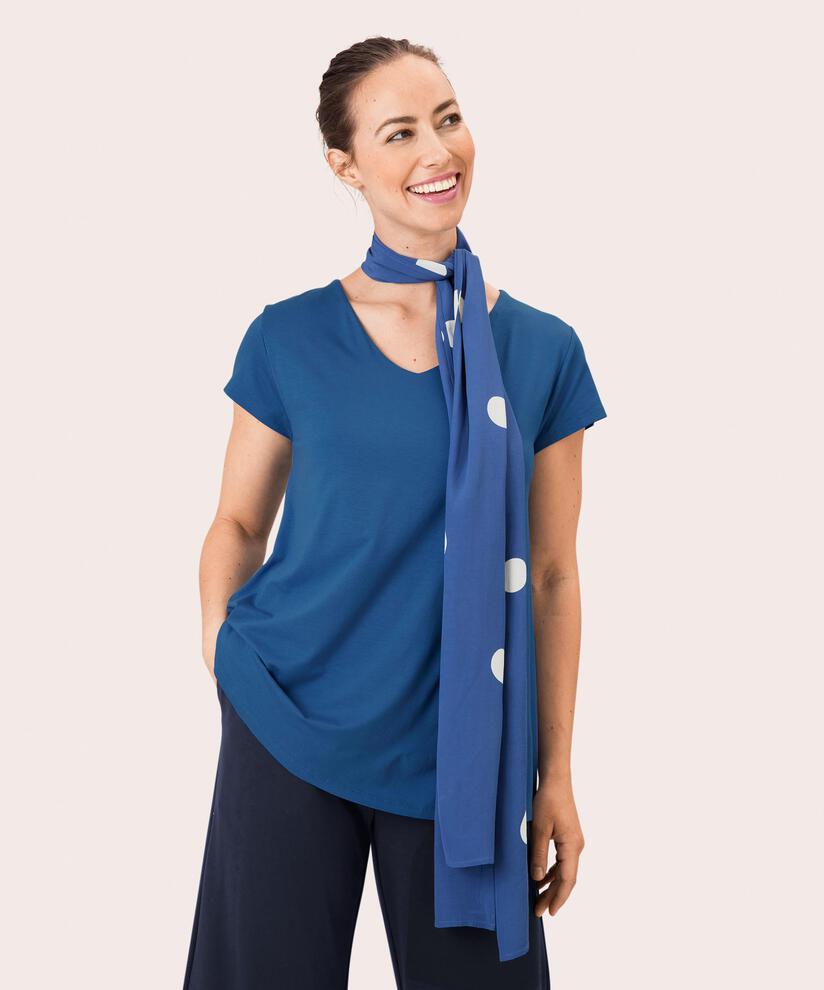 Along Tuch, True Navy