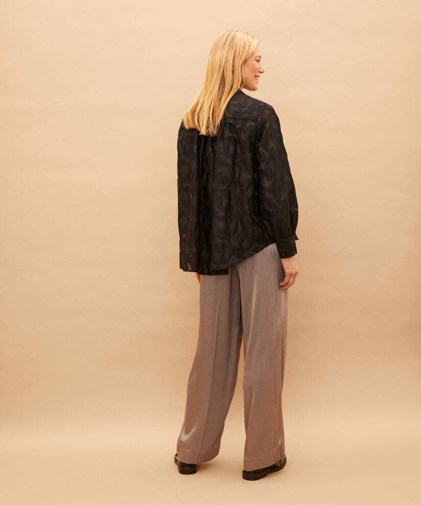 Jacquard-gewebtes Hemdbluse mit drapierter Rückseite, Black