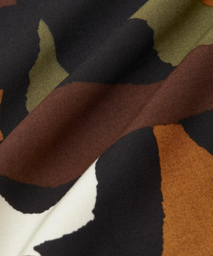 Danita Bluse, Monk's Robe