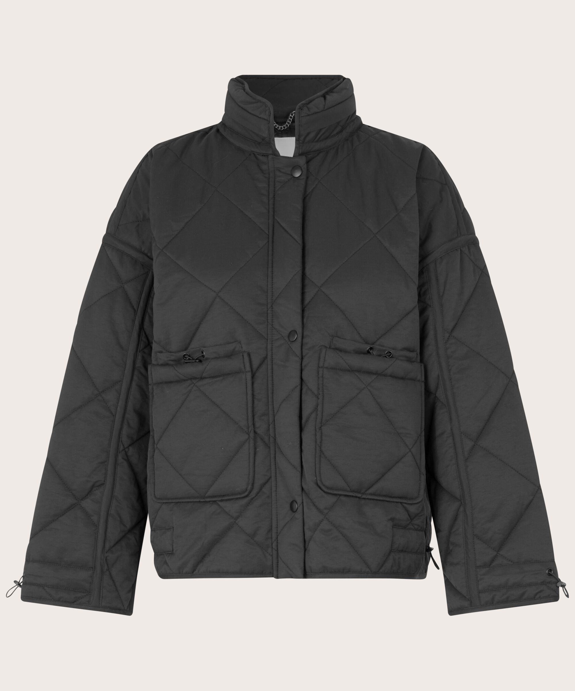 Tessie Mantel, Black